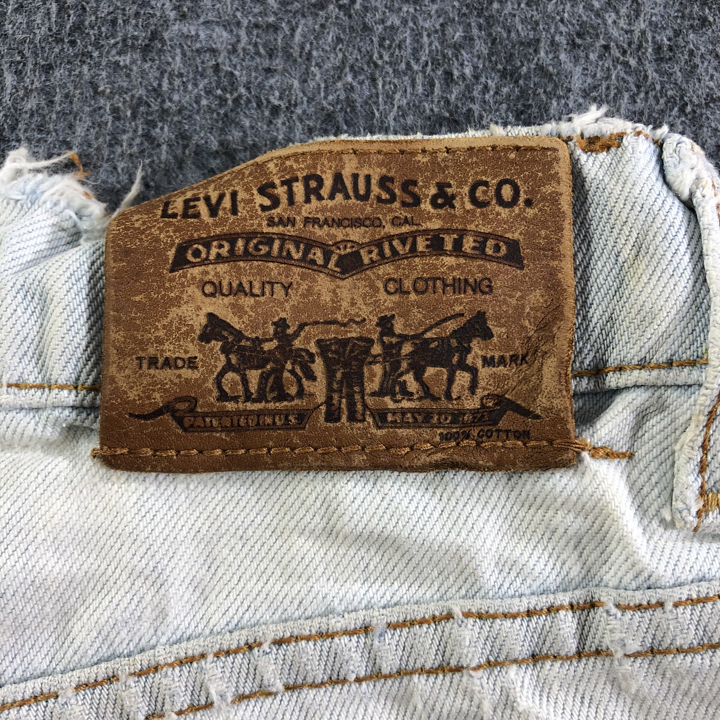 Levi's Vintage Light Wash Levis Jeans-J3955 Size US 29 - 5 Thumbnail