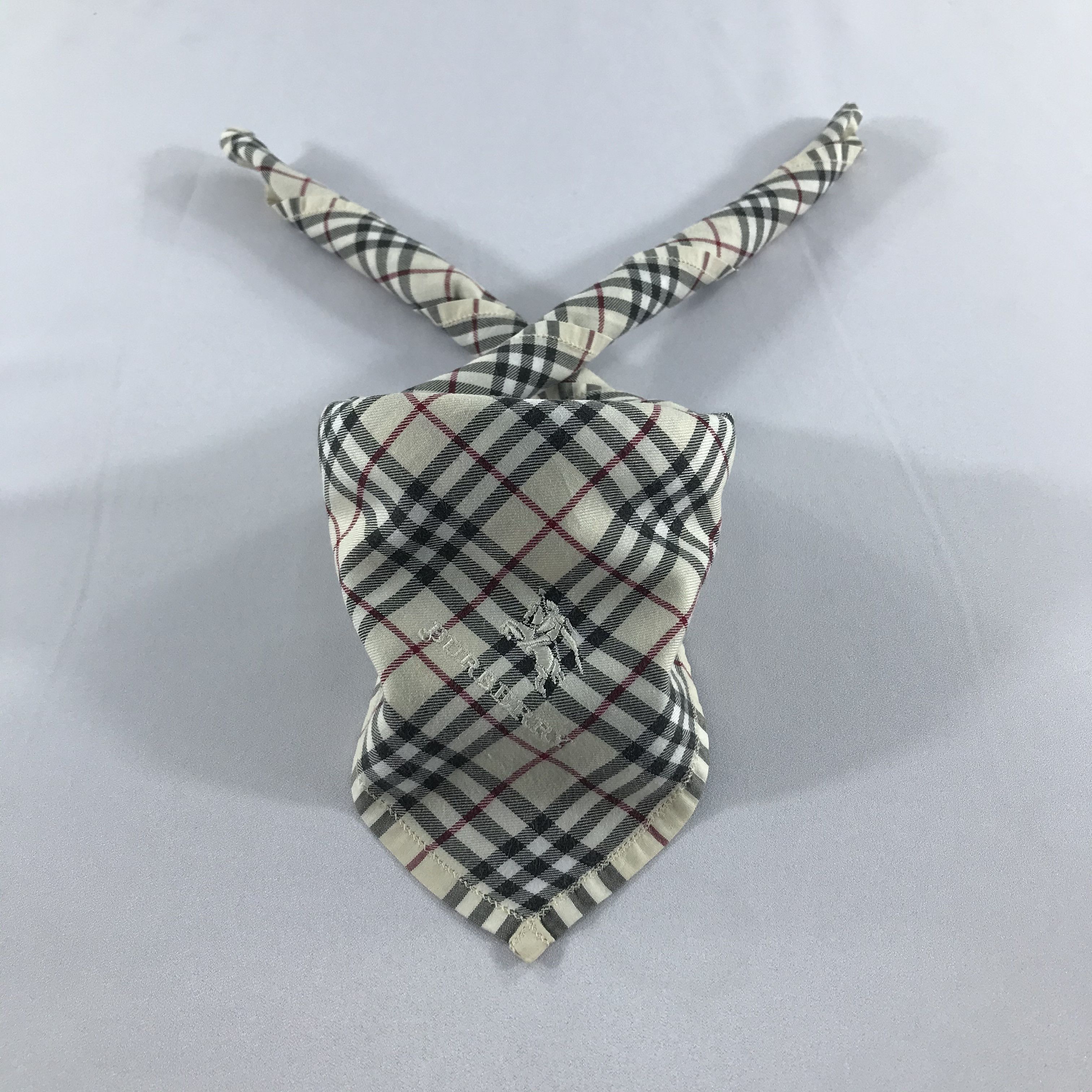 Burberry Burberry Nova Check Handkerchief Neckerchief Bandana H868 Size ONE SIZE - 1 Thumbnail