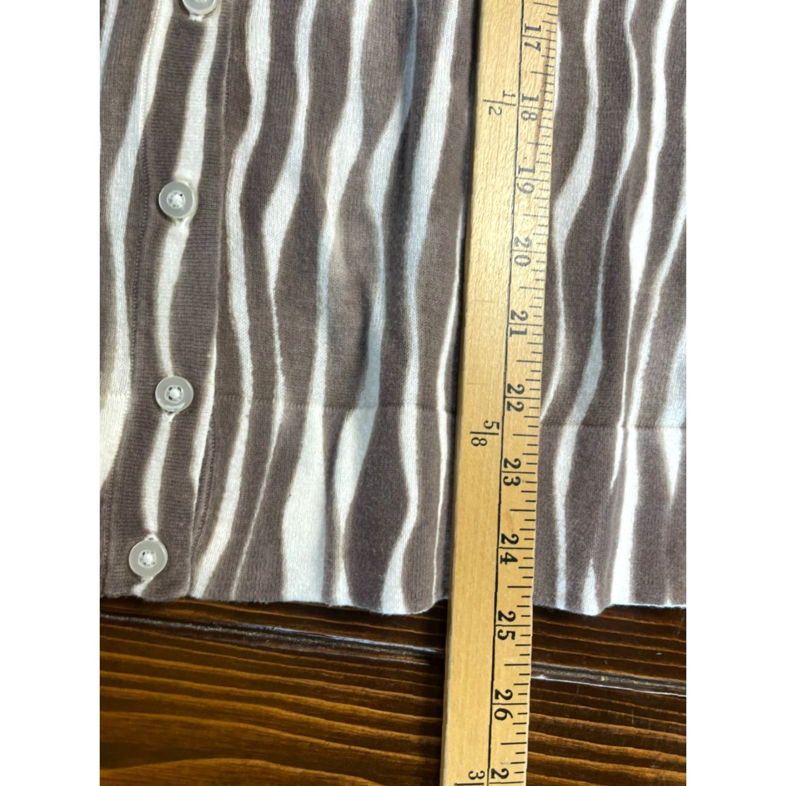 Ann Taylor Ann Taylor Sweater Cardigan Women's Medium White Zebra Animal Print, 100% Cotton, Long Sleeve, Tan White, Zebra Pattern, Regular Fit, Women, Size M Size M / US 6-8 / IT 42-44 - 6 Thumbnail