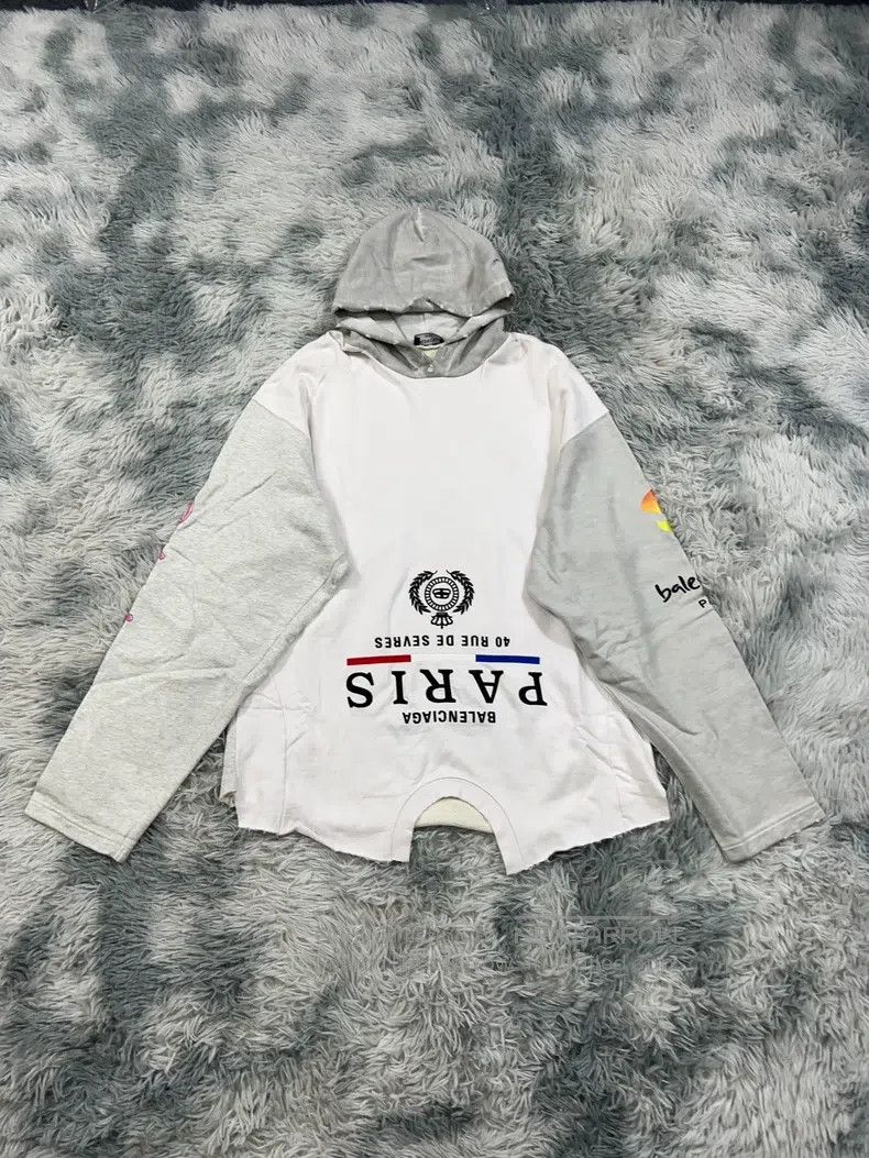 Balenciaga Balenciaga Distressed Sweatshirt, Size 2 Size US M / EU 48-50 / 2 - 1 Thumbnail