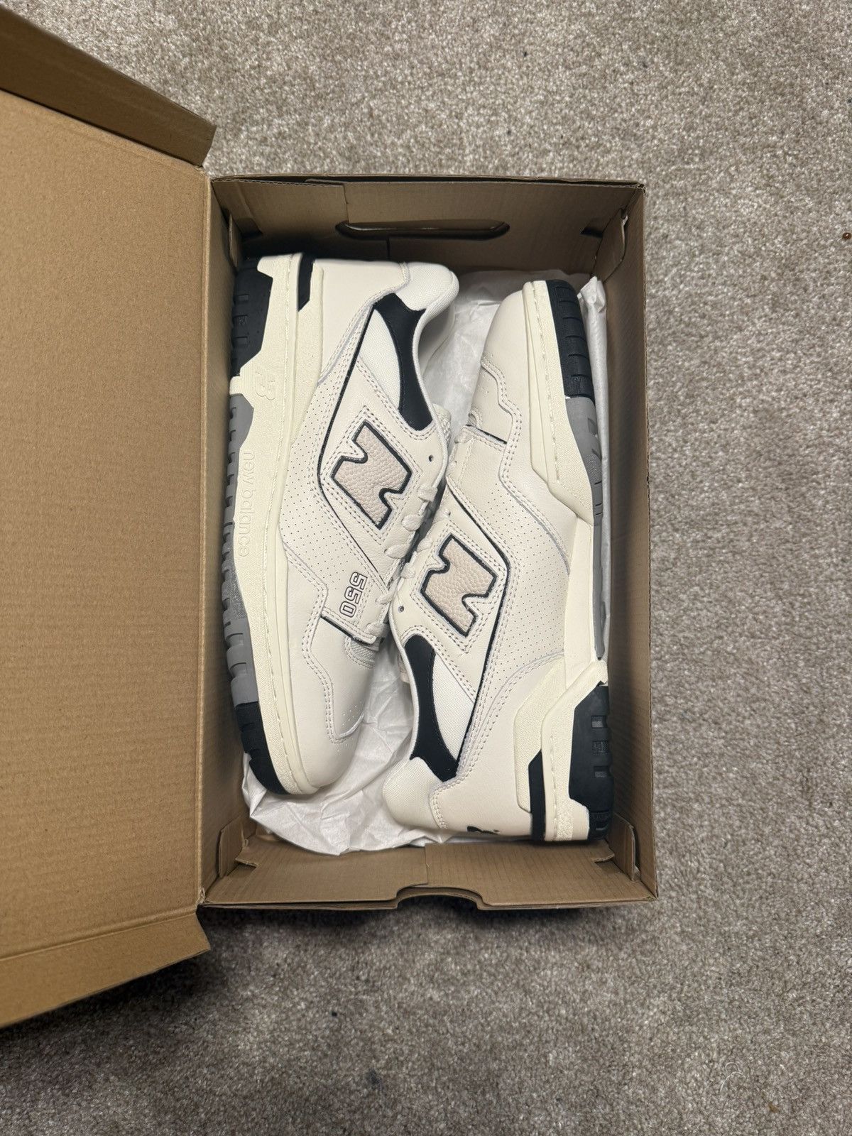 New Balance New Balance 550 “Cream Black” Size US 10 / EU 43 - 1 Thumbnail