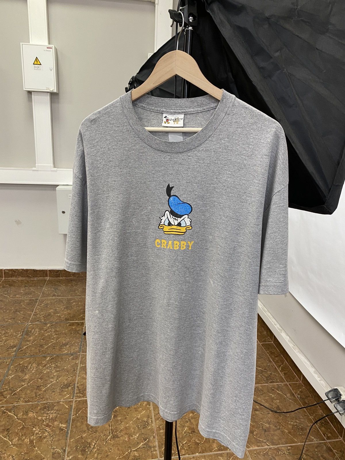 Disney 🇺🇸 Vintage 90s Donald Duck Crabby Mickey Mouse t-shirt hype Size US L / EU 52-54 / 3 - 1 Thumbnail