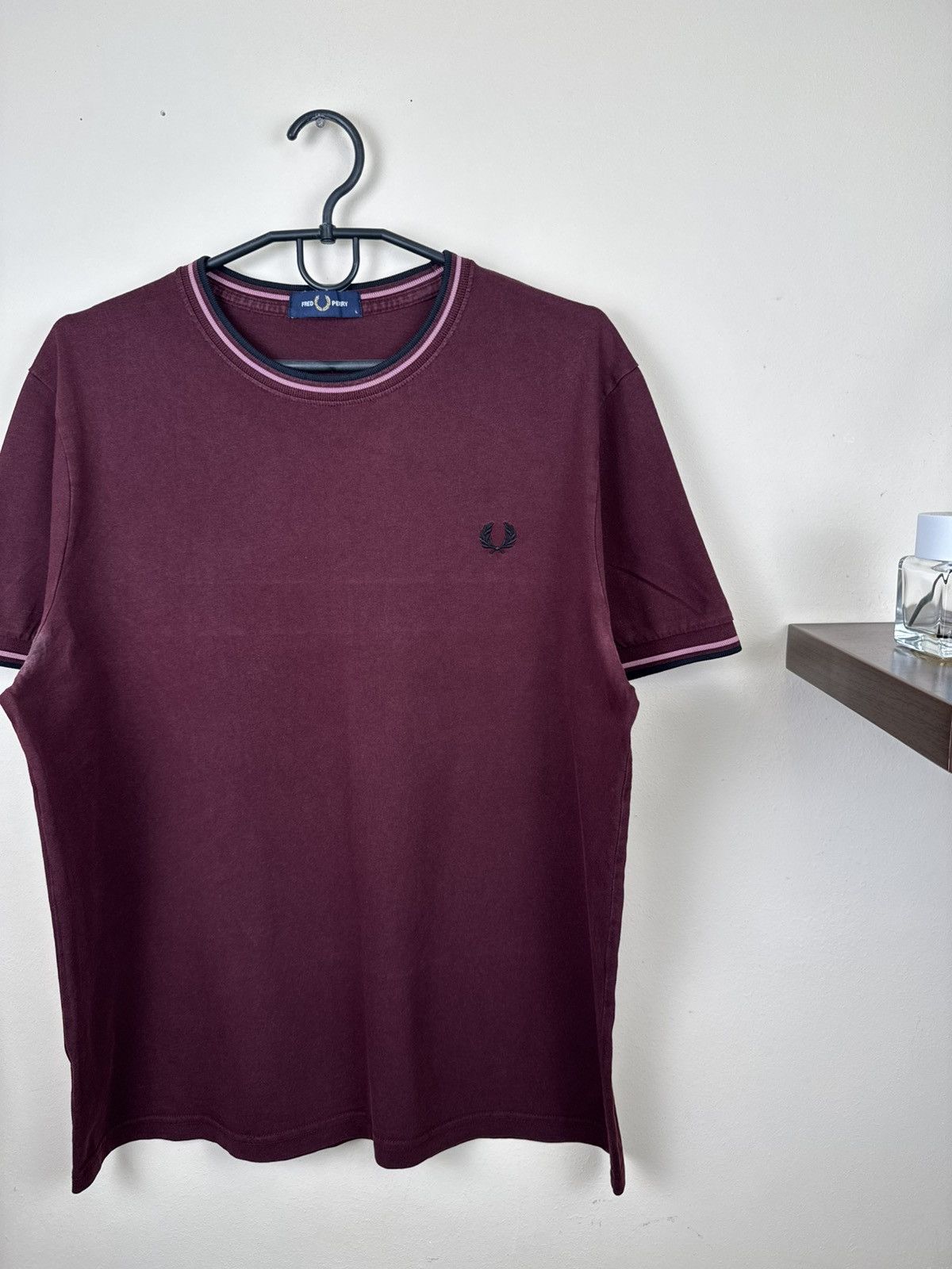 Fred Perry Fred Perry T shirt Burgundy Casual Street L Hype Rare Size US L / EU 52-54 / 3 - 7 Thumbnail