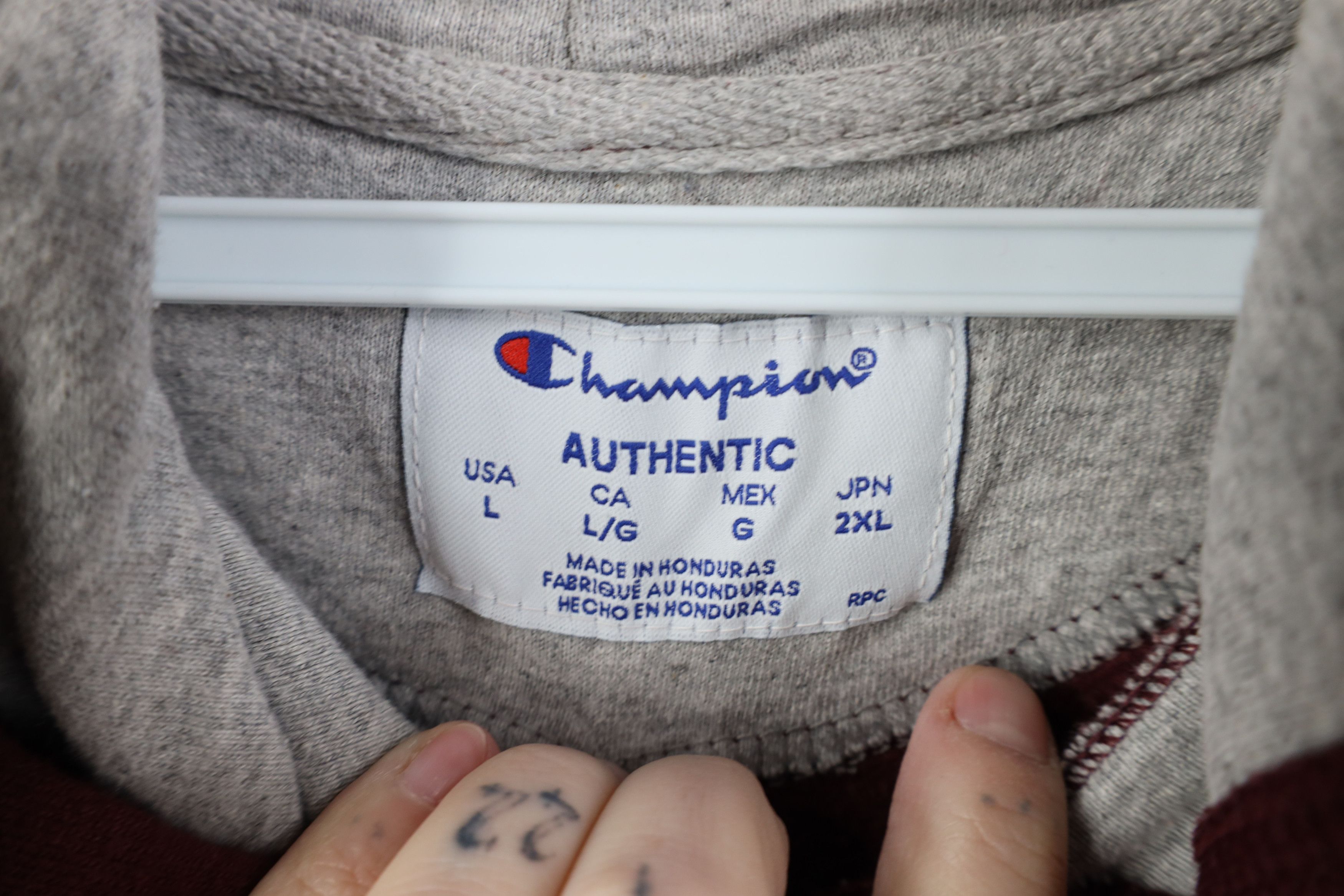Champion Vintage Y2K Champion Monochrome Heavy Hoodie Sweatshirt Red Size US L / EU 52-54 / 3 - 11 Thumbnail
