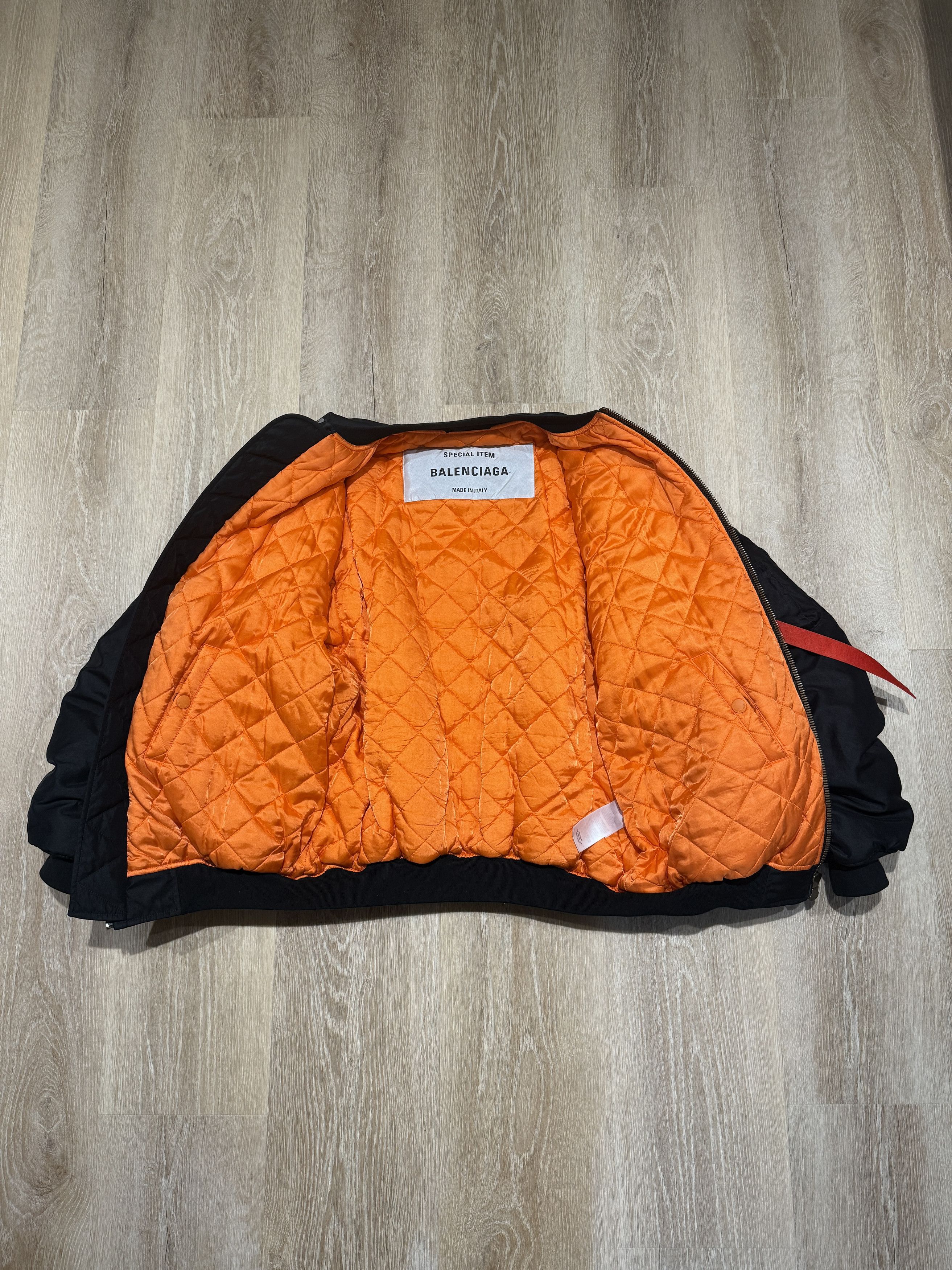 Balenciaga Balenciaga x NASA FW21 Bomber Jacket Size US XXS / EU 40 - 11 Thumbnail