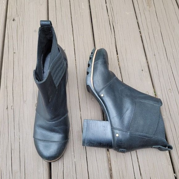 Sorel Addington Waterproof Black Oiled Leather Studded Chels Shoes, Women's (Size 10.5)
