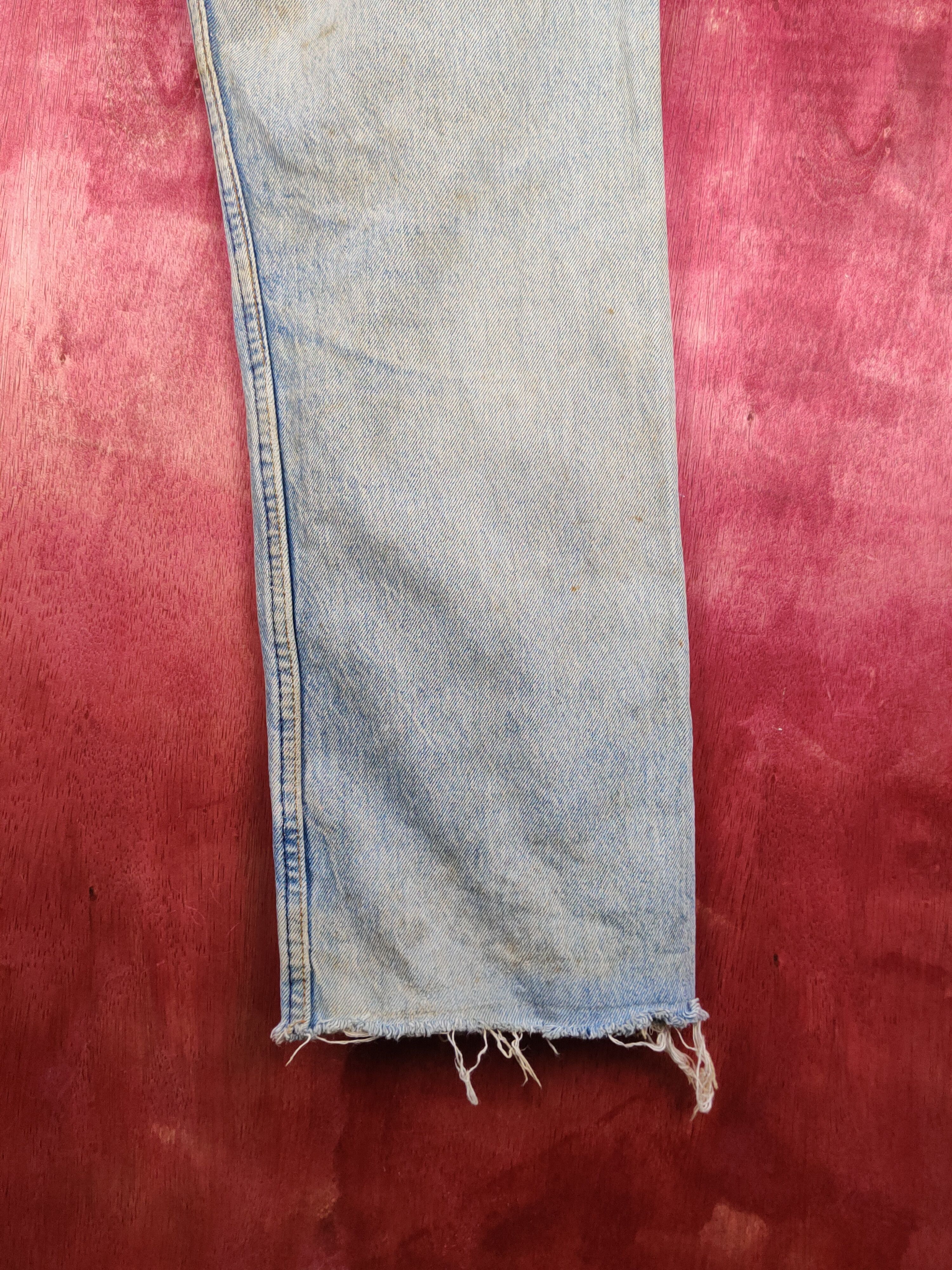 Levi's vintage Levi's Blue Distressed faded jeans Denim #S1594 Size US 35 - 14 Thumbnail