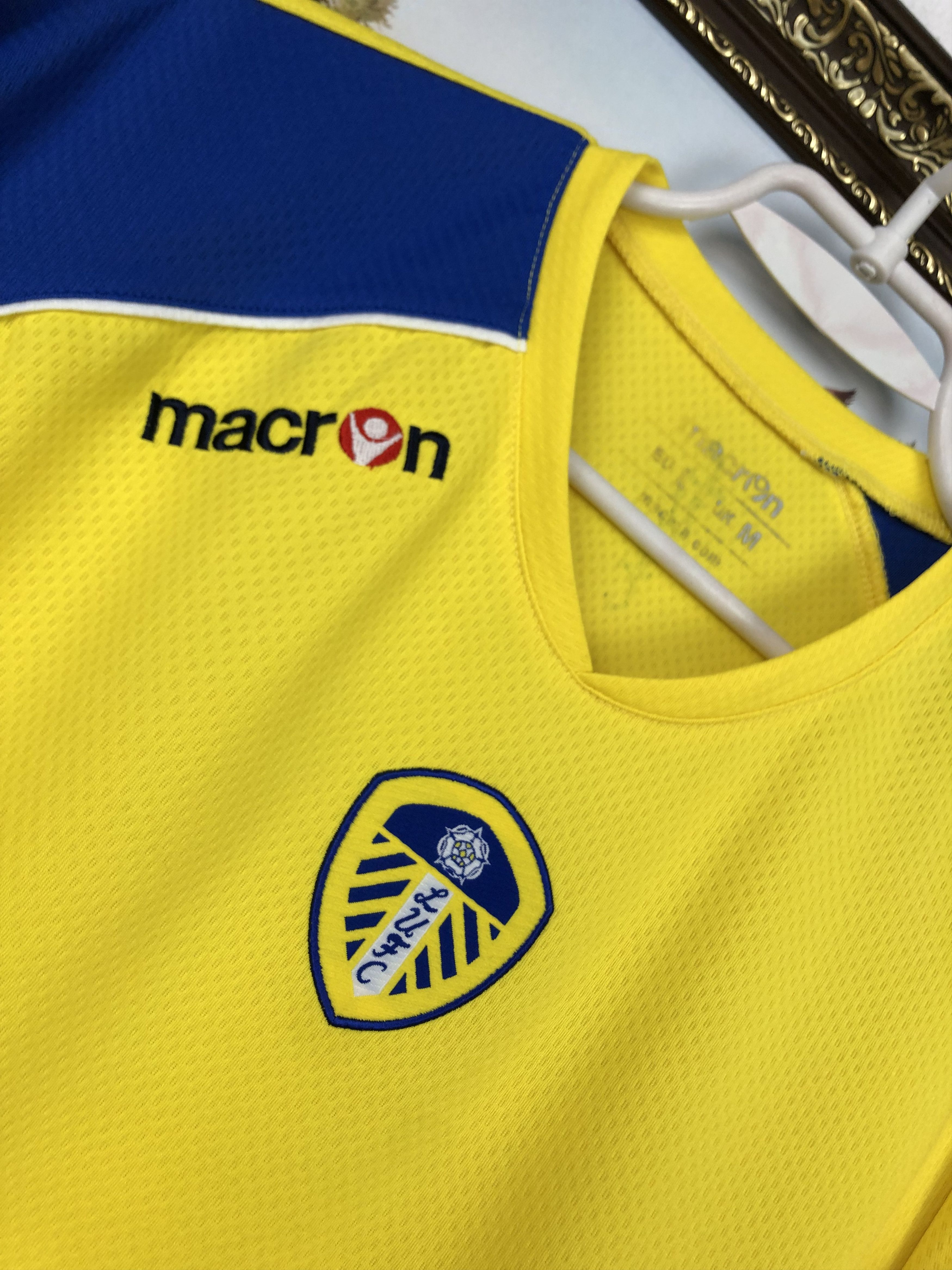 Macron Leeds United football shirt 2008 Soccer Train Jersey Tee Size US M / EU 48-50 / 2 - 3 Thumbnail