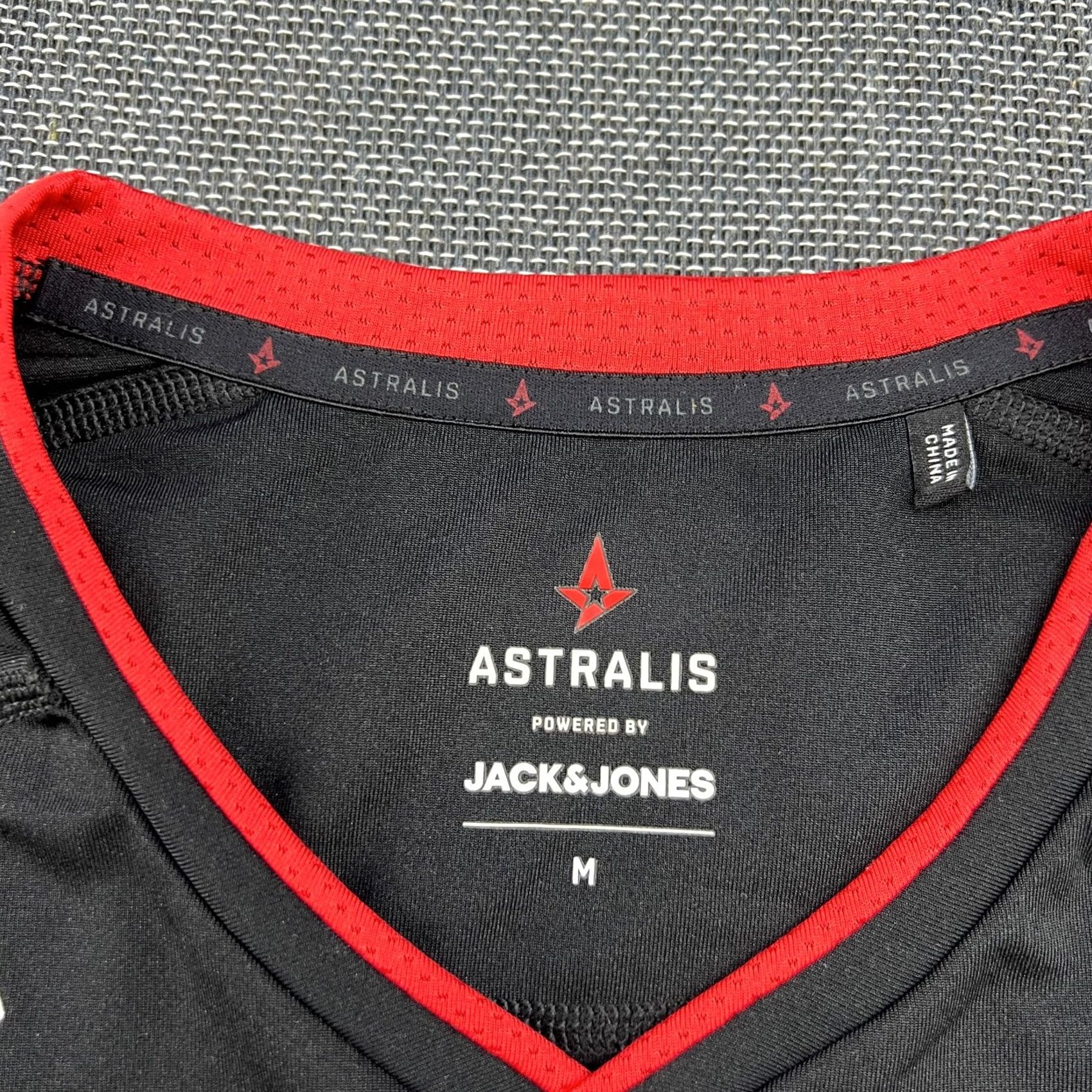 Jack & Jones Astralis Jack Jones Counter Strike 2019 Mens Jersey Medium Shirt E-Sports Twitch Size US M / EU 48-50 / 2 - 5 Thumbnail