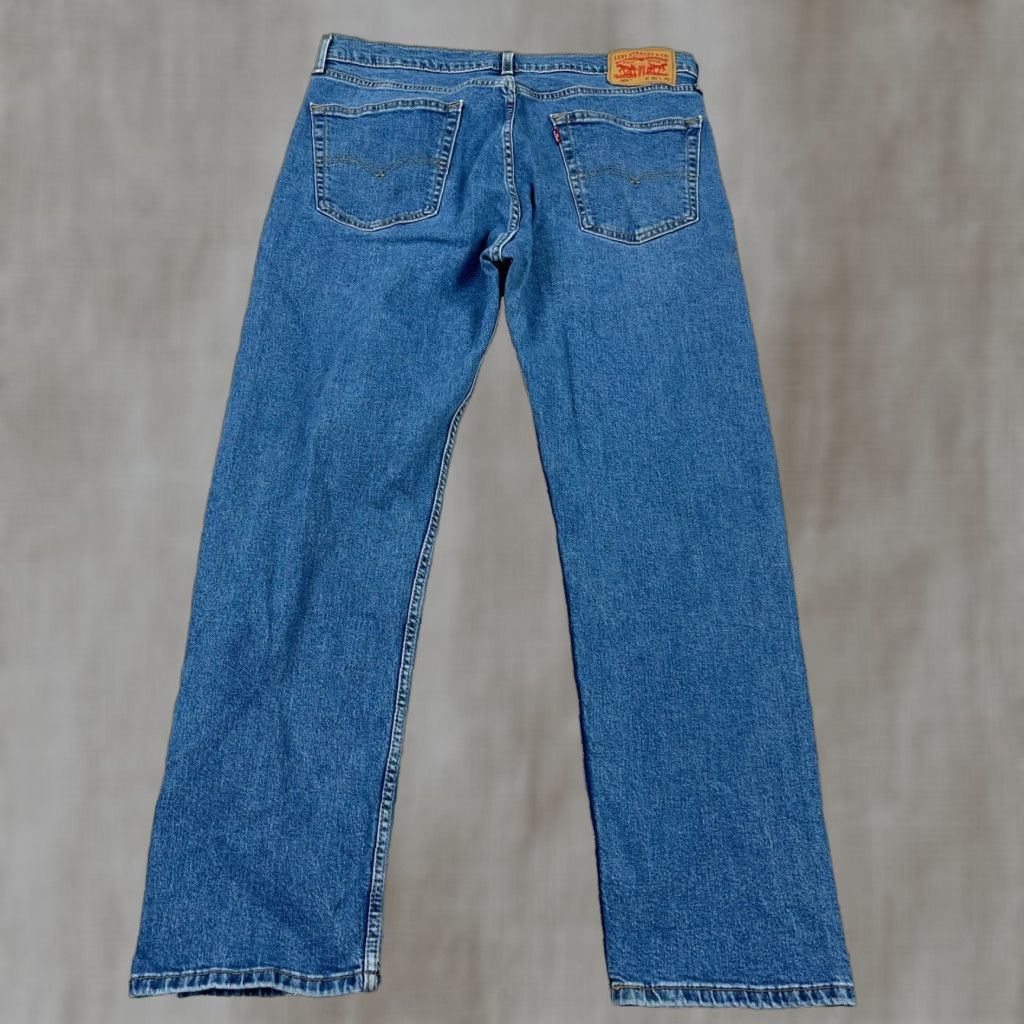 Levi's Levi's 505 Jeans Men 36x30 Straight Regular Fit Med Wash Denim Blue 5-Pocket Logo Zipper Belt Loops Casual Vintage Style Mens Size US 36 / EU 52 - 1 Thumbnail