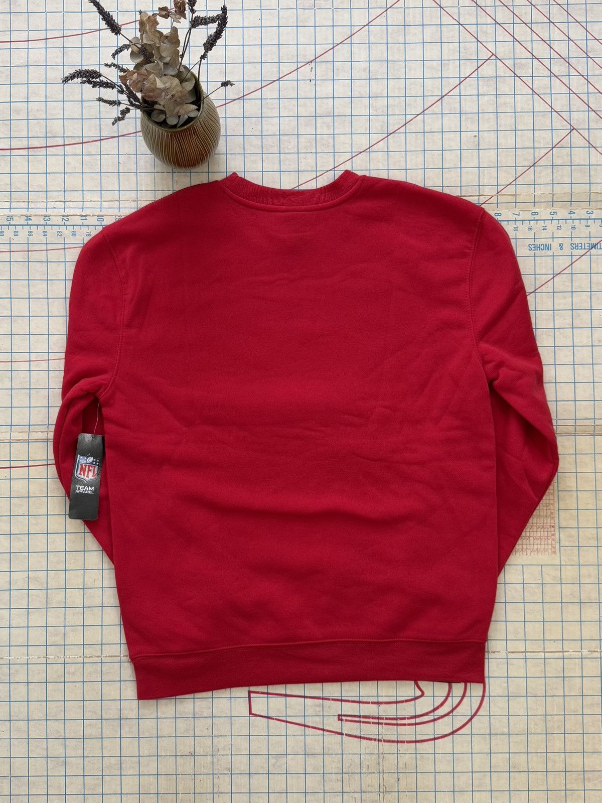NFL NFL Team Apparel Tampa Bay Buccaneers Crewneck New With Tag Size US M / EU 48-50 / 2 - 11 Thumbnail