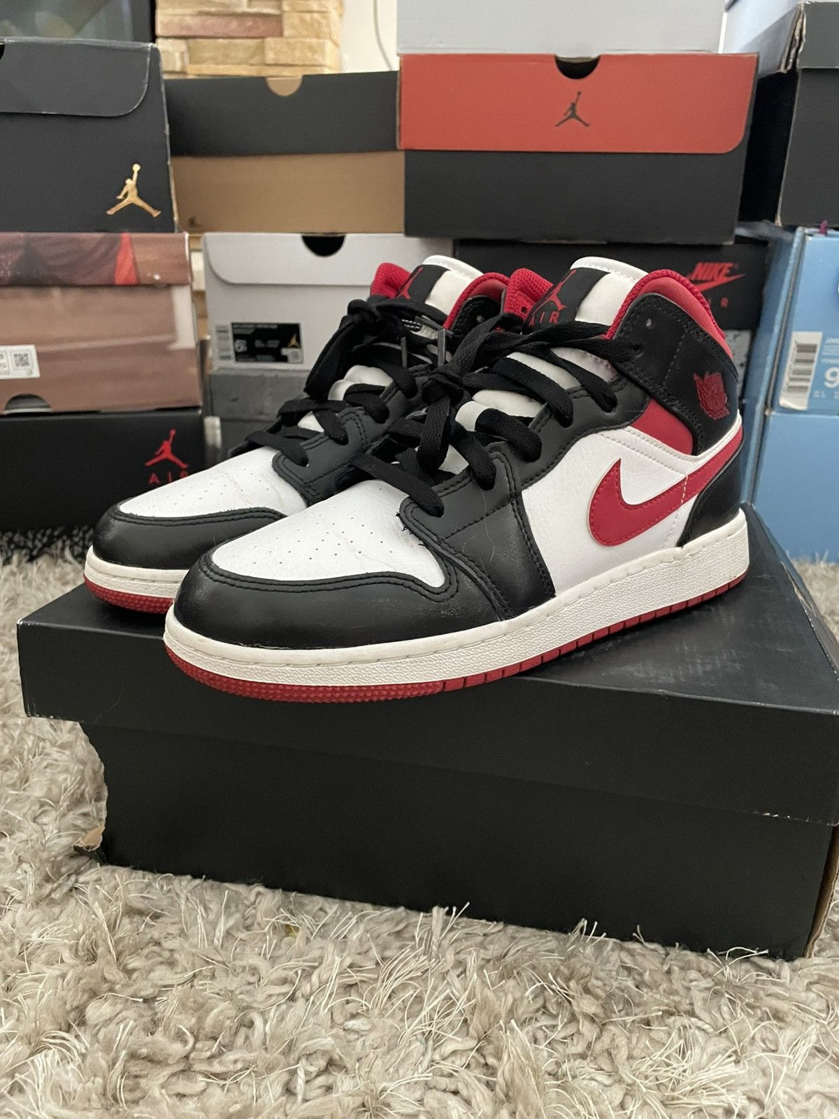 Jordan Brand Jordan 1 Mid Black Gym Red Size US 6.5 / EU 39-40 - 1 Thumbnail