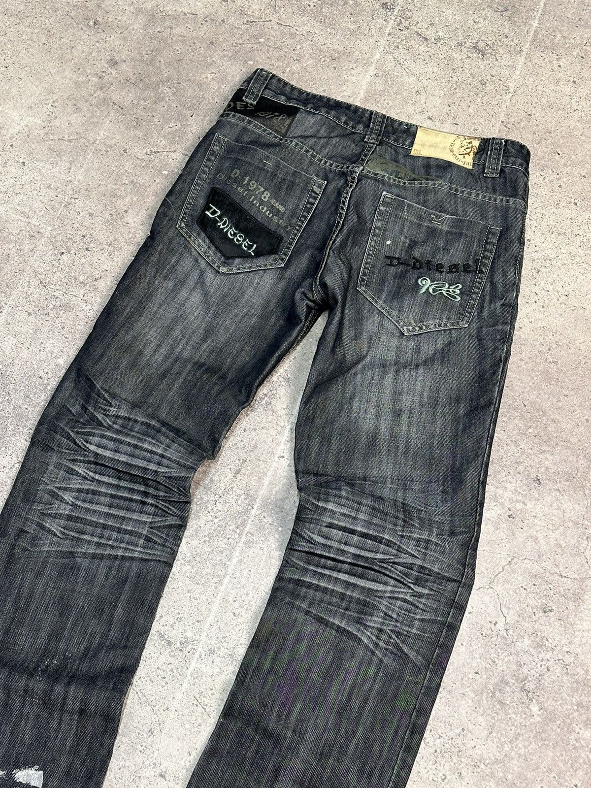 Diesel Vintage Diesel faded jeans Bontage cut Italy vintage style Size US 32 / EU 48 - 13 Thumbnail