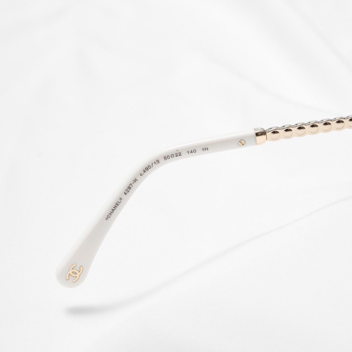 Chanel CHANEL 0CH4297H C49013 SUNGLASSES Size ONE SIZE - 4 Thumbnail