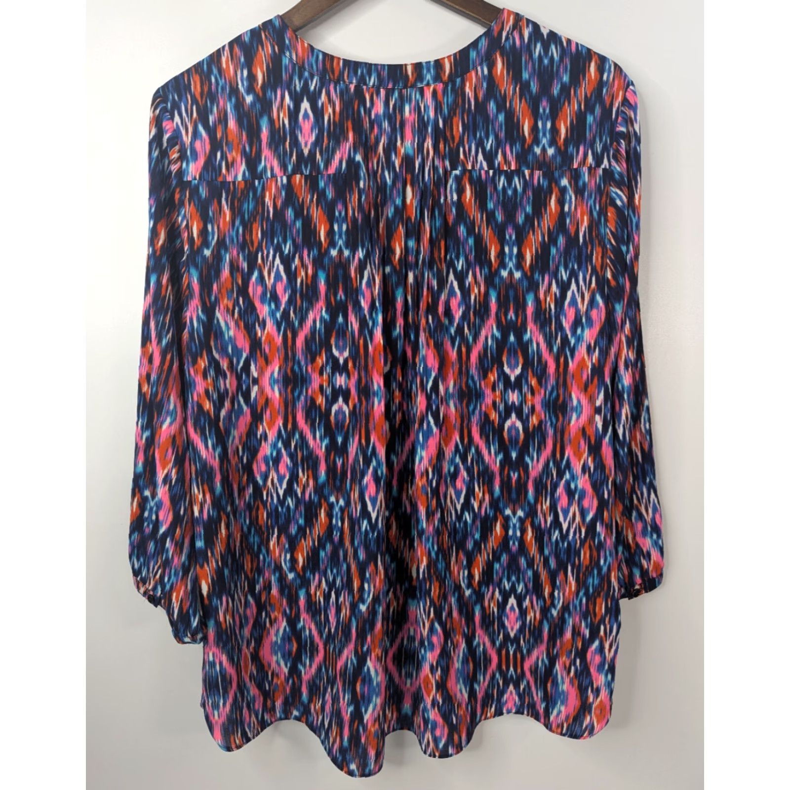 NYDJ VINTAGE? (No) NYDJ Blouse XL Ikat Artsy Abstract Pleated Back 3/4 Sleeve Popover Top Tunic Size XL / US 12-14 / IT 48-50 - 4 Thumbnail
