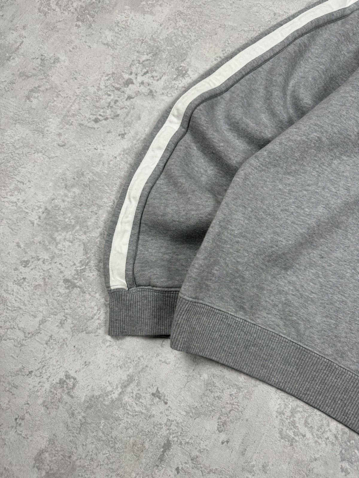 Nike Vintage Nike Y2K Sweatshirt Big Logo Size M Size US M / EU 48-50 / 2 - 4 Thumbnail