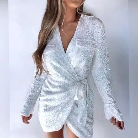 Vintage Strut & Bolt White Pearlescent Sequin Wrap Mini Dress Long Sleeve Size M Women Dress Short Sequin Wrap 90s? Size M / US 6-8 / IT 42-44 - 2 Thumbnail