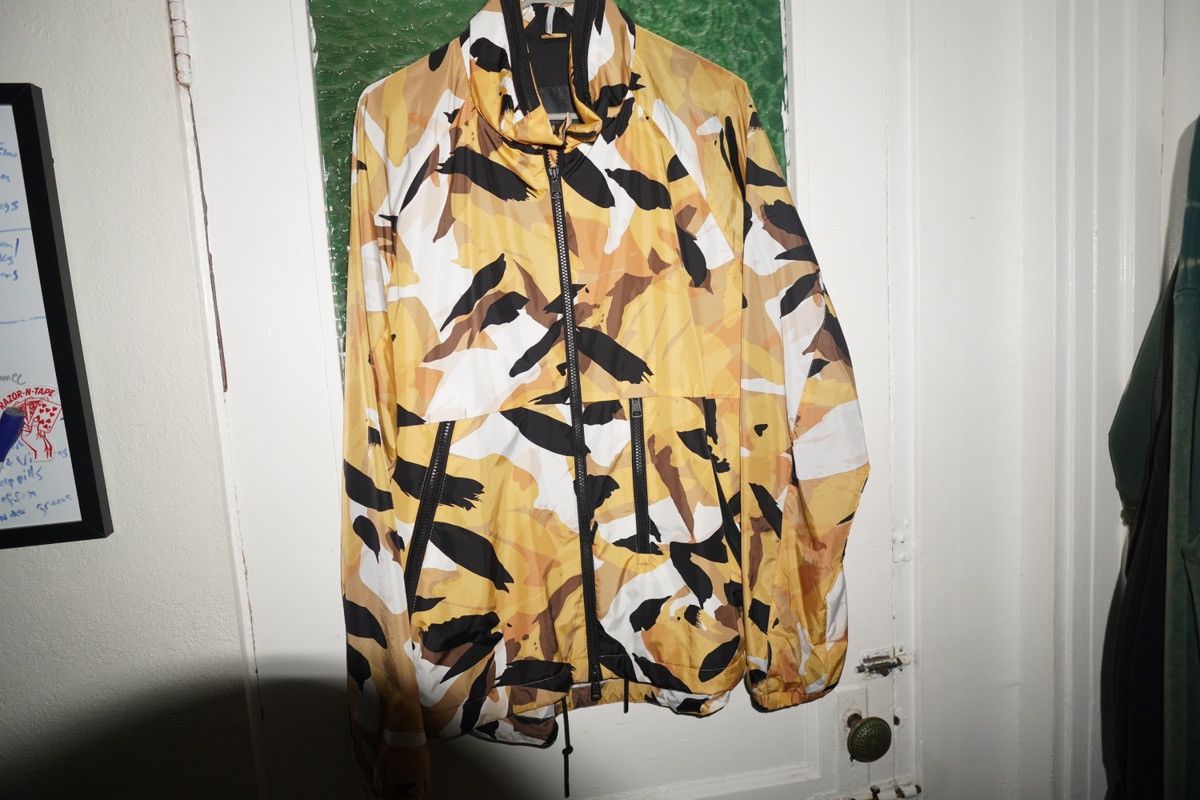 Moncler Moncler Genius 2 Moncler 1952 Oct Printed Jacket Size US L / EU 52-54 / 3 - 2 Thumbnail