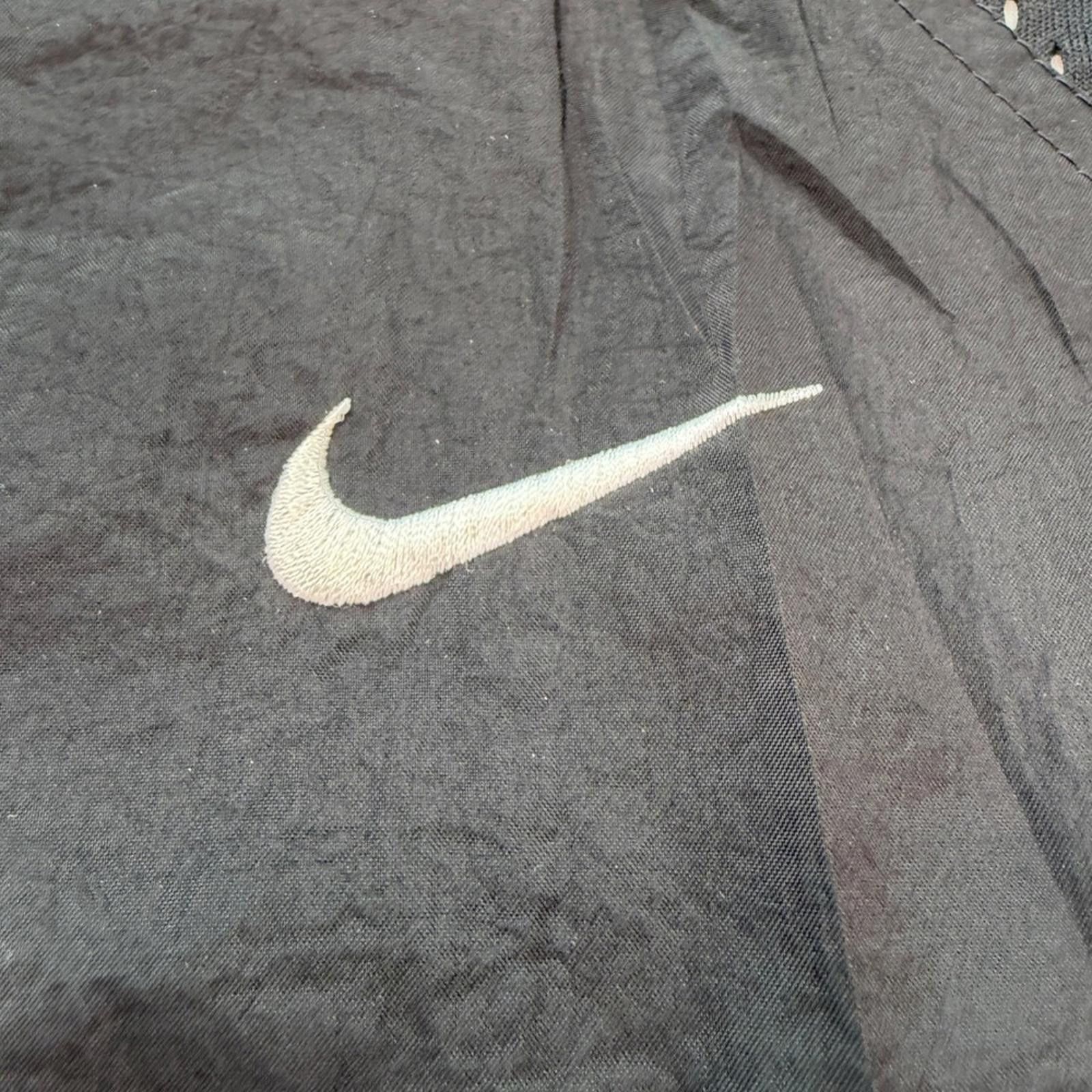 Nike Vintage 2000s Nike Windbreaker Jacket Black Mesh Panel Men L Size US L / EU 52-54 / 3 - 9 Thumbnail