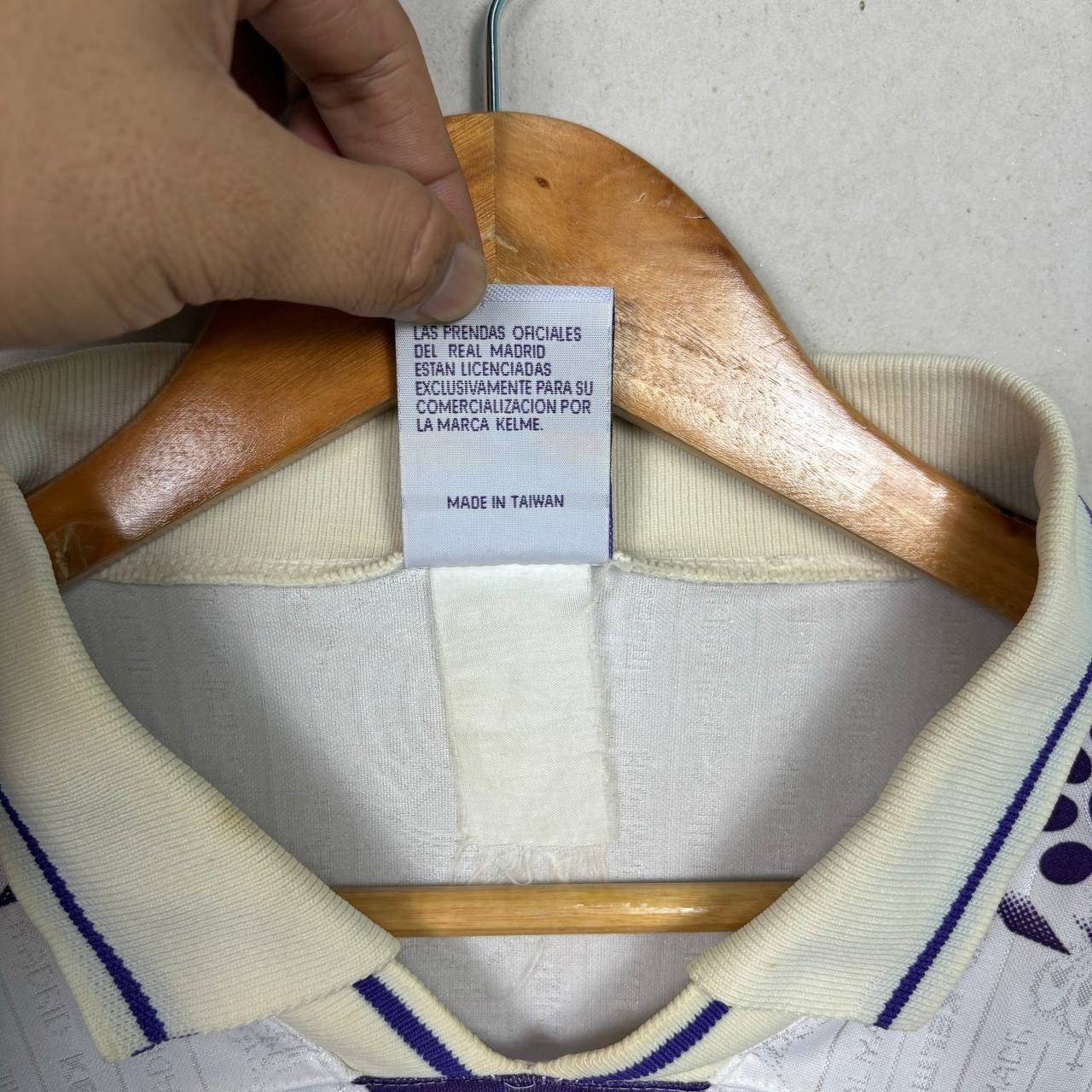 Vintage Vintage Real Madrid 96-97 Home Kelme La Liga Soccer Jersey Size US XL / EU 56 / 4 - 7 Thumbnail