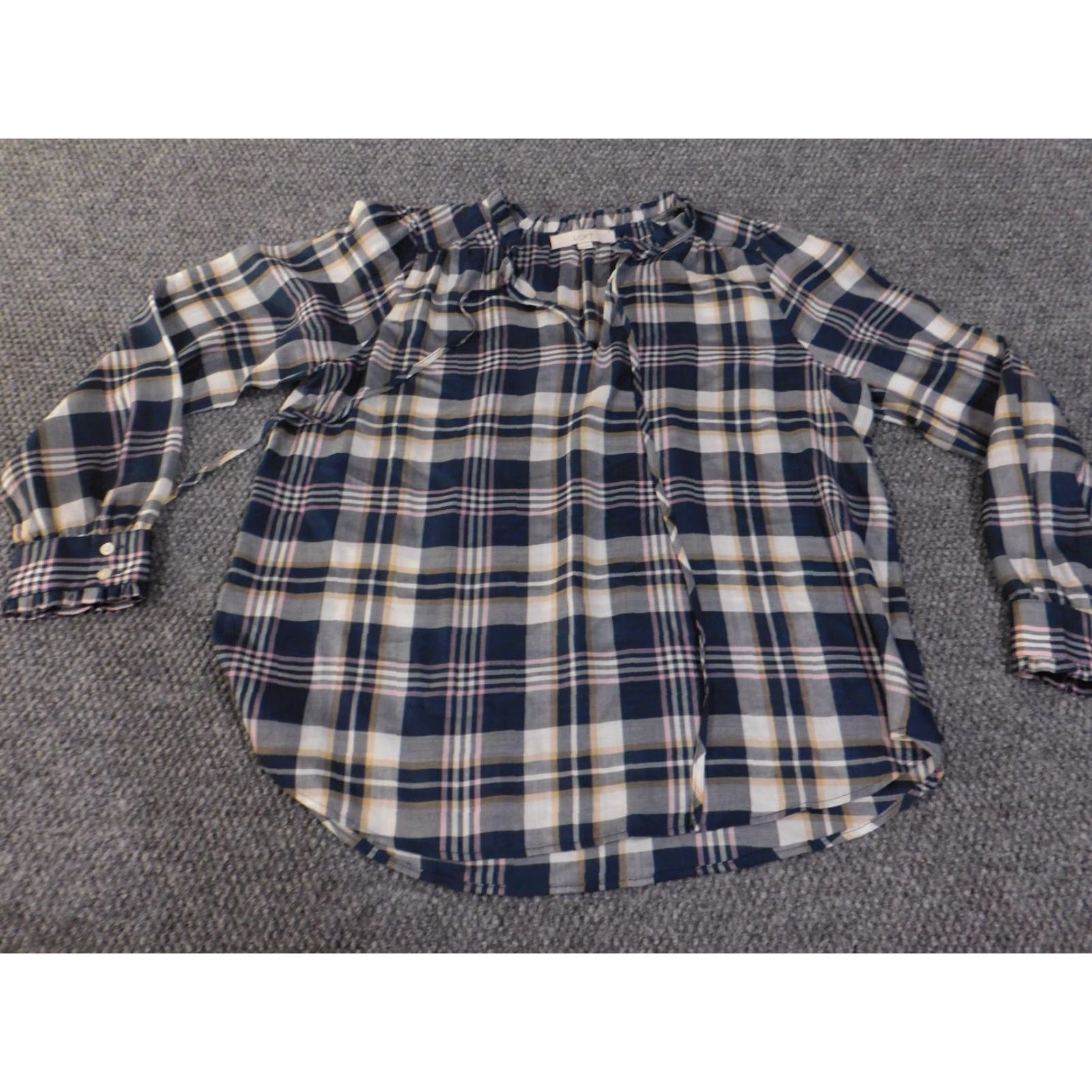 Ann Taylor Loft Ann Taylor Loft Blue Plaid Blouse M Women Lyocell Woven Pullover Casual Ruffle Long Sleeve Collared Denim Colorful Basic Size M / US 6-8 / IT 42-44 - 3 Thumbnail