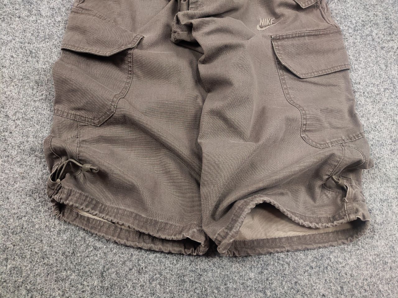 Nike Vintage Nike Cargo Canvas Baggy Beige Logo Shorts Y2K Style Size US 34 / EU 50 - 6 Thumbnail