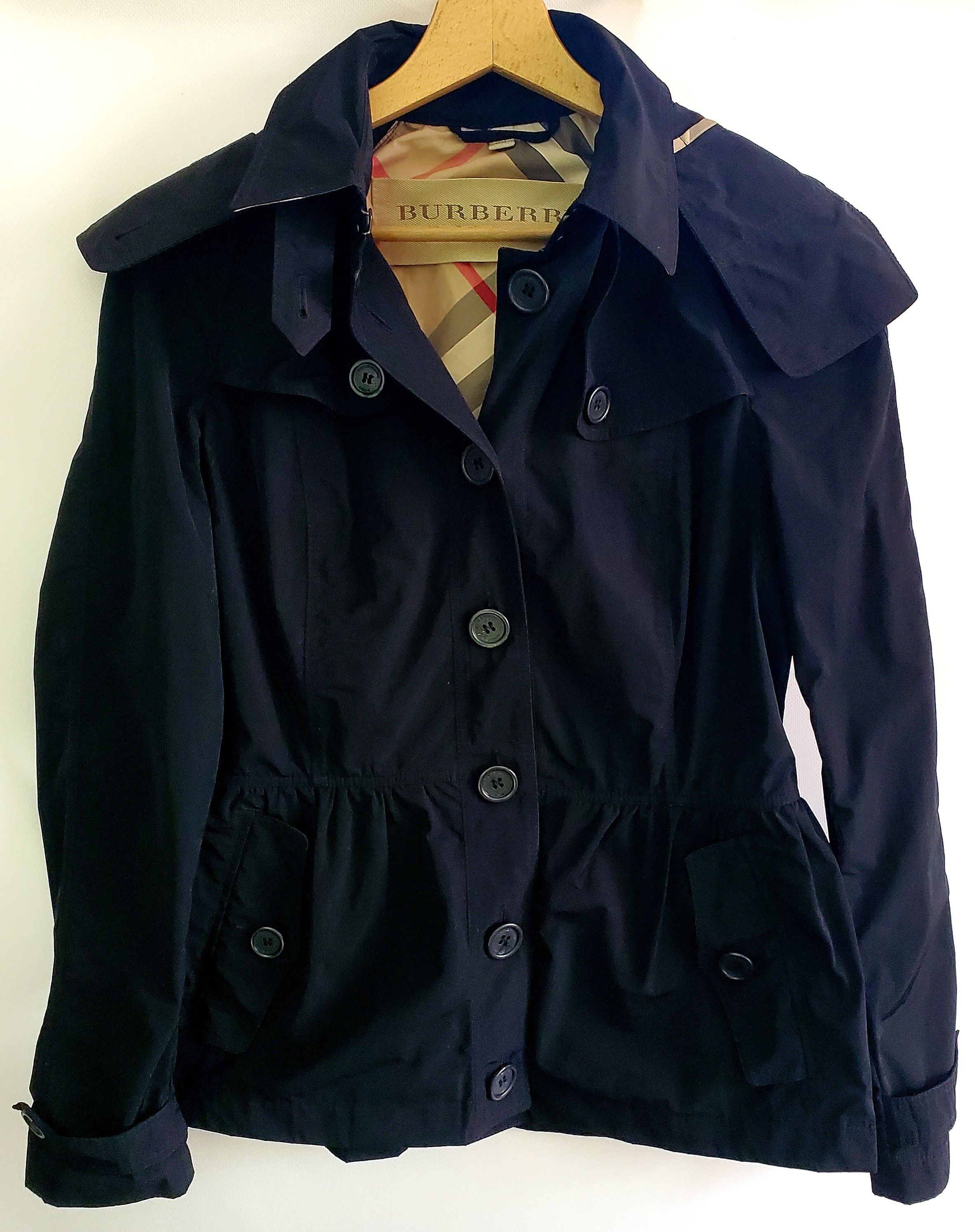 NWOT outlets Burberry Brit size 6 rain jacket