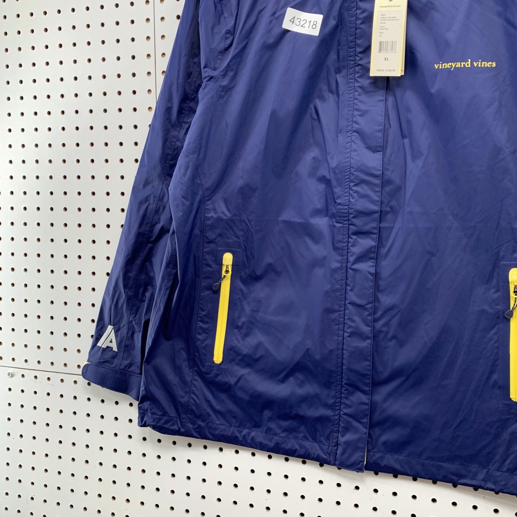 Vineyard Vines NEW Vineyard Vines Rain Coat Womens XL Blue Yellow Water Proof NWT 65 Size XL / US 12-14 / IT 48-50 - 3 Thumbnail
