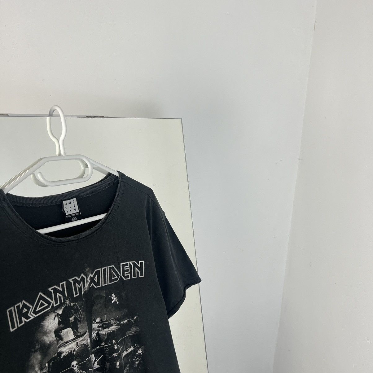 Iron Maiden Vintage Y2K Iron Maiden Big Logo Rock Band T-Shirt Size US XXL / EU 58 / 5 - 2 Thumbnail