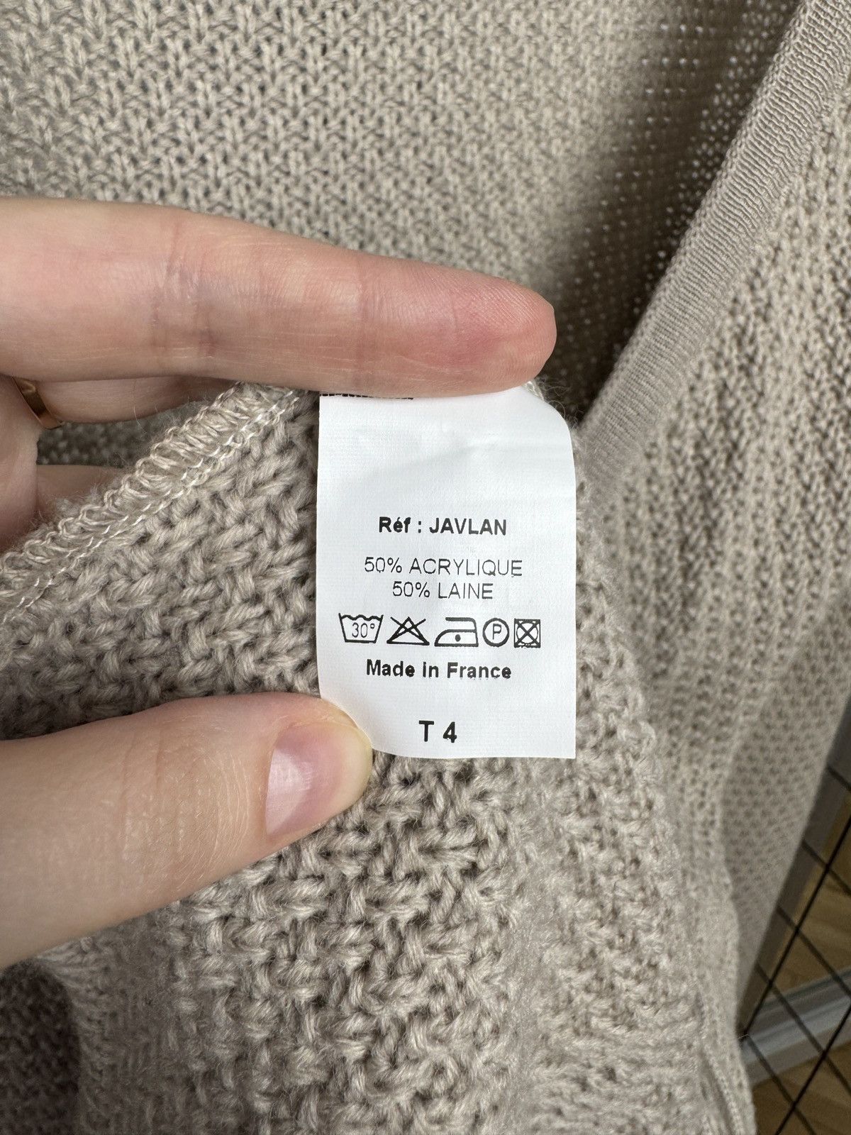 Other Jayko Jayko beige v neck flared knitted cardigan made France Size L / US 10 / IT 46 - 10 Thumbnail