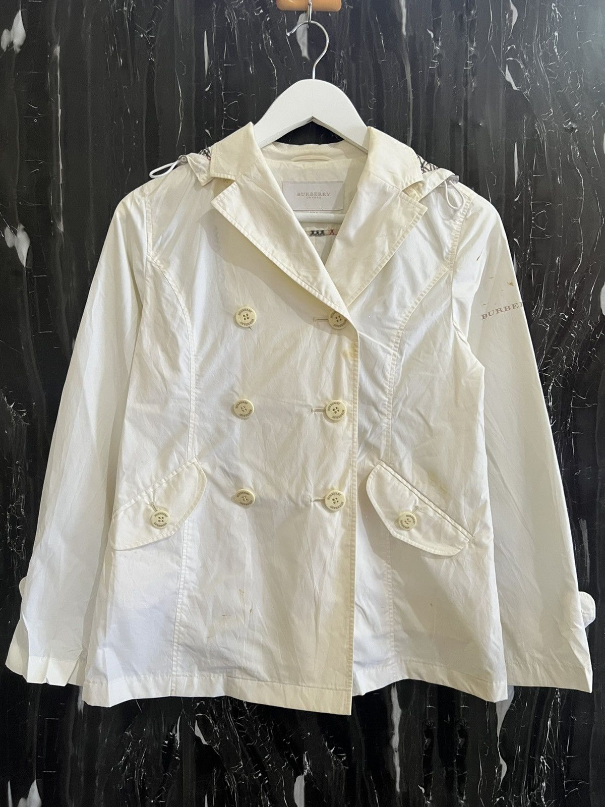 Burberry BURBERRY LONDON WHITE JACKET Size US S / EU 44-46 / 1 - 1 Thumbnail