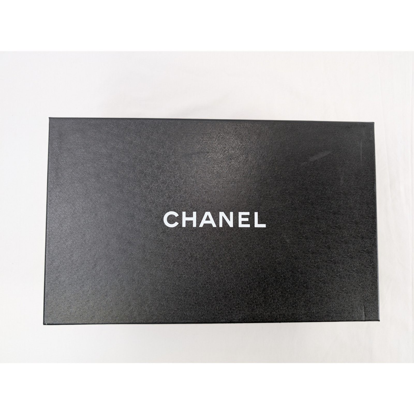 Chanel o1rshd1 Low Top Sneakers in White/Black Size US 10 / EU 43 - 21 Thumbnail