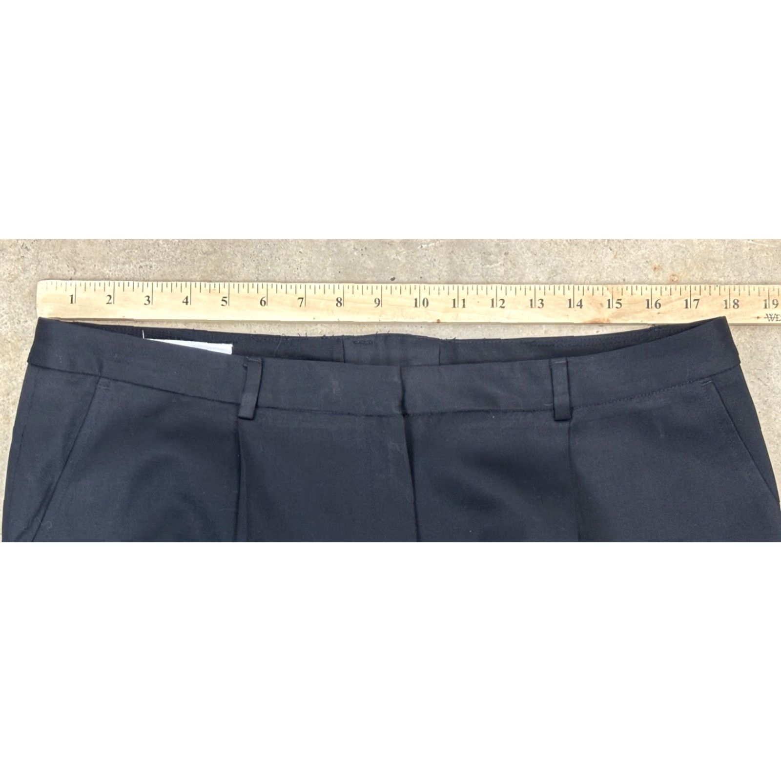Brooks Brothers Brooks Brothers Wool Pants Women’s 16 Black Pleated Wide-Leg Classic Dress Pants Mens? Womens Size 38" / US 16 / IT 52 - 6 Thumbnail