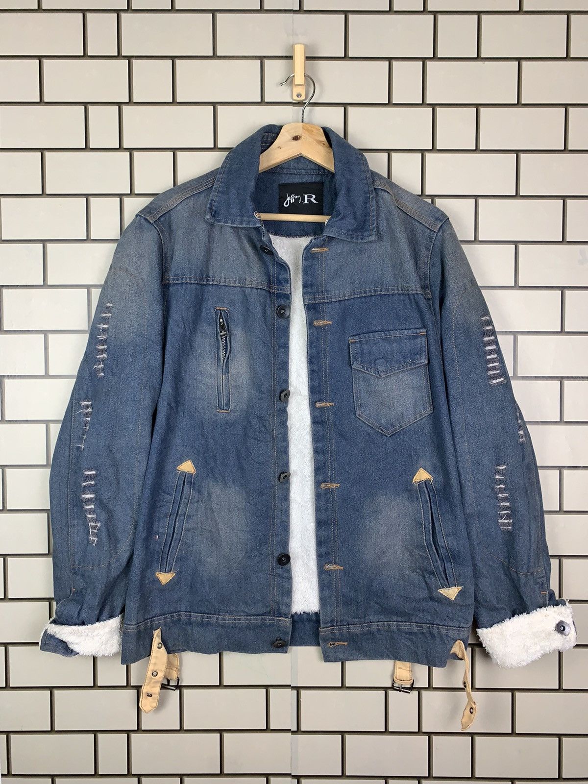 Japanese Brand × Vintage Vintage Japanese Brand Fashion Distressed Denim Jacket Size US L / EU 52-54 / 3 - 19 Thumbnail