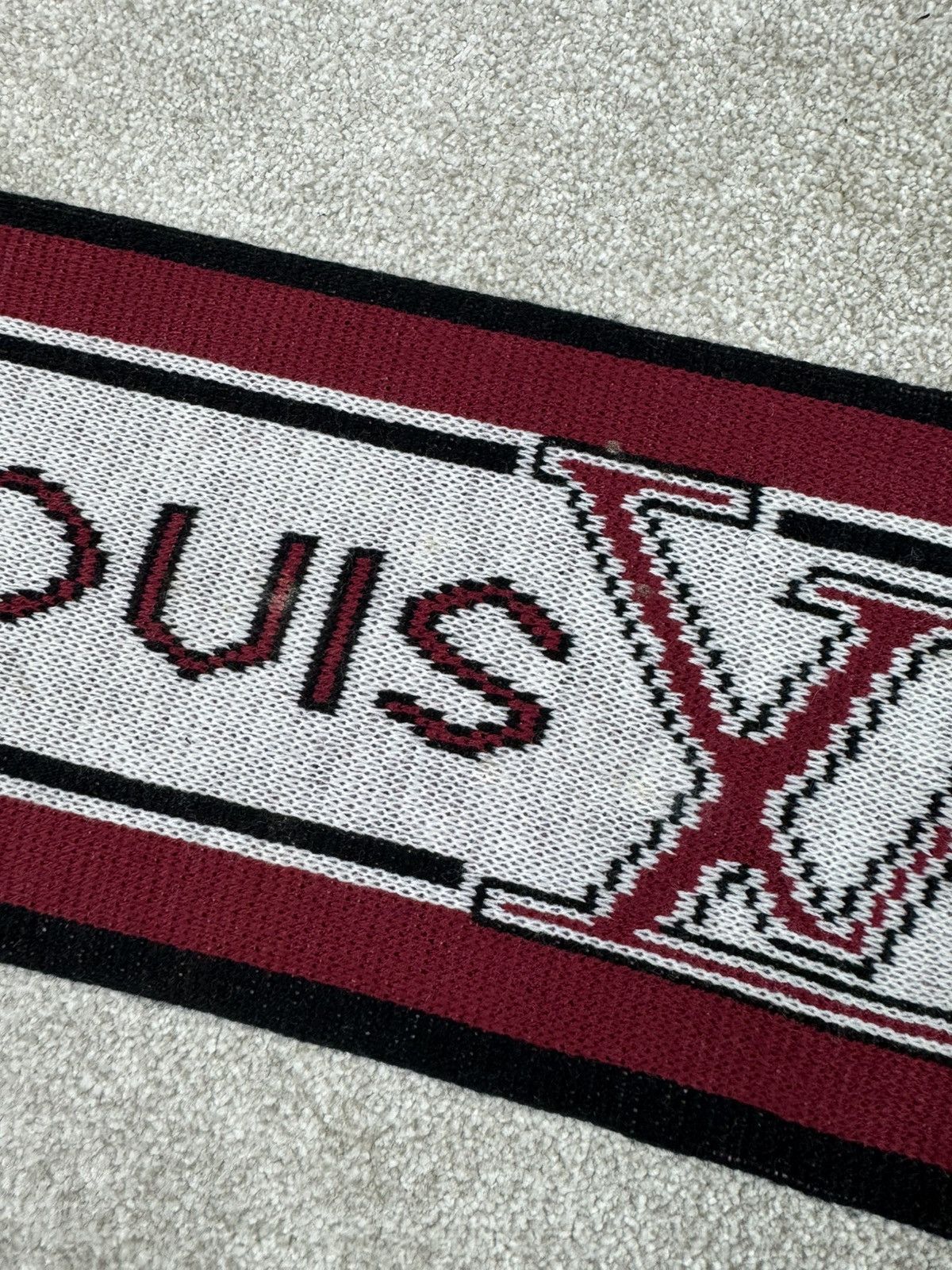 Louis Vuitton Louis Vuitton Scarf Size ONE SIZE - 9 Thumbnail