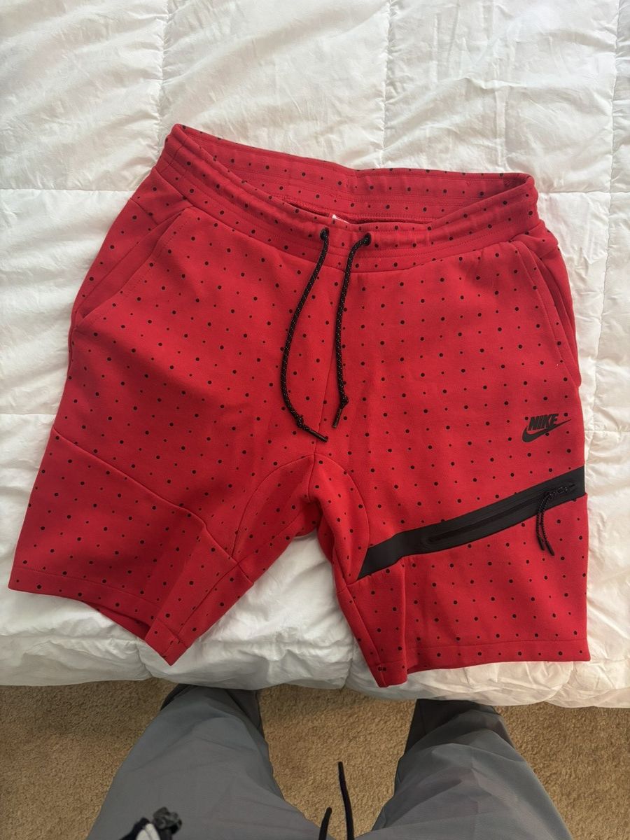 Nike Nike tech fleece shorts Size US 32 / EU 48 - 1 Thumbnail