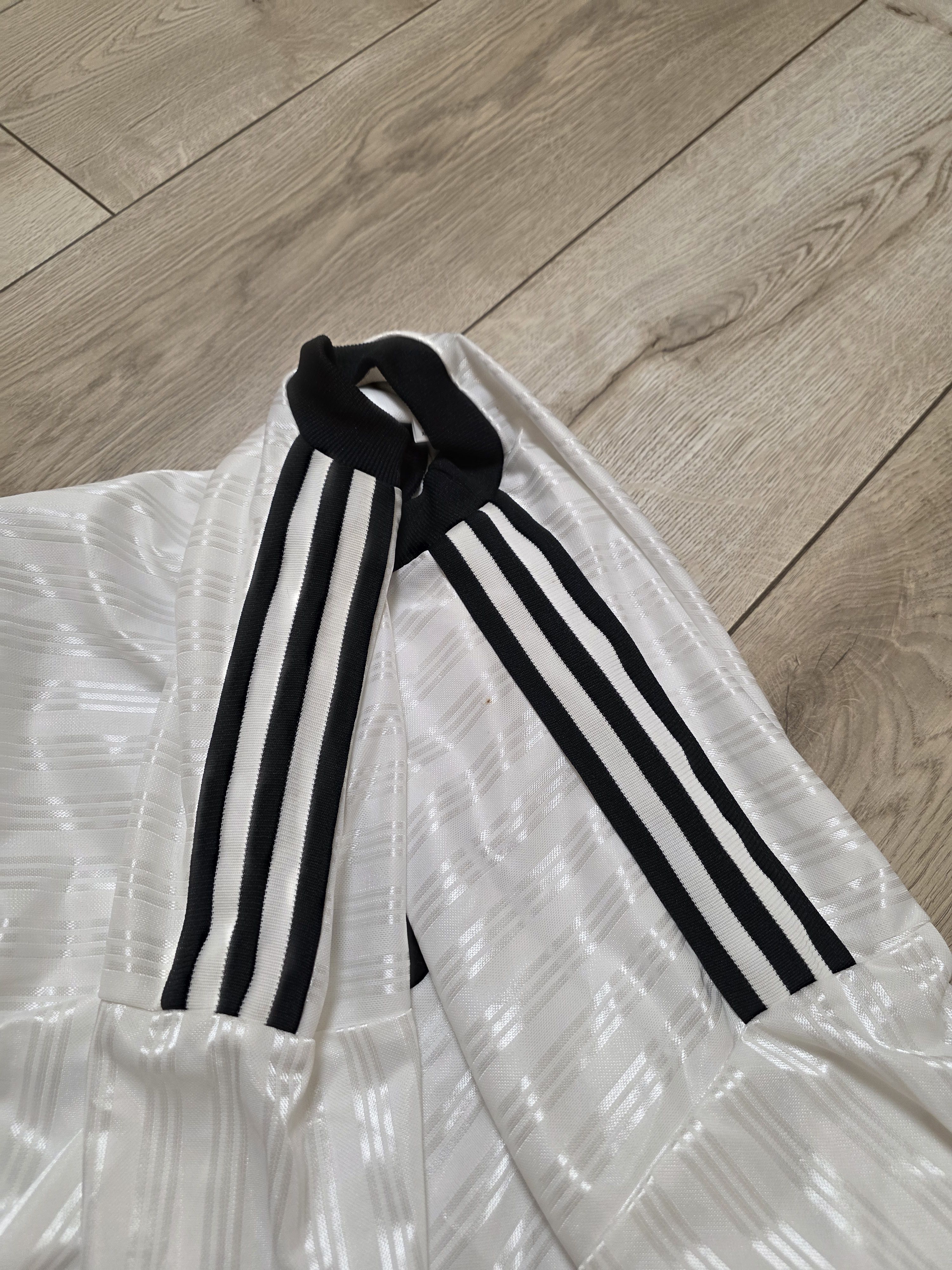 Adidas ADIDAS BIG LOGO VINTAGE 90S FOOTBALL SHIRT SOCCER JERSEY Size US XL / EU 56 / 4 - 6 Thumbnail