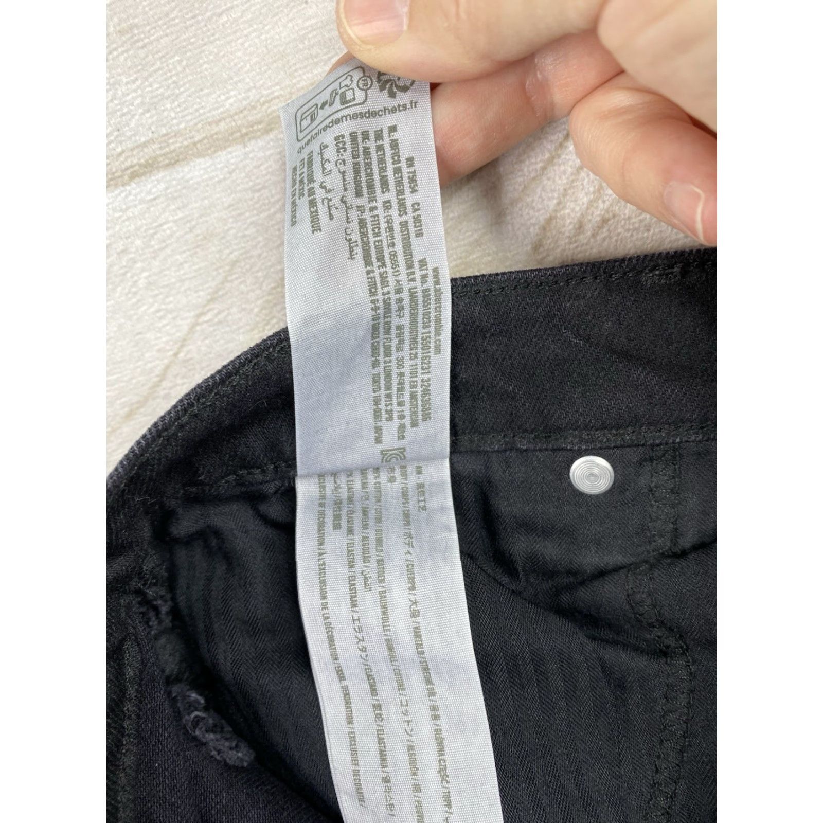 Abercrombie & Fitch Abercrombie & Fitch Jeans Womens Sz 28 6 Black The 90s Straight Ultra High Rise Shirt Womens Jeans 90s Black Abercrombie & Fitch Mens? Size 28" / US 6 / IT 42 - 6 Thumbnail