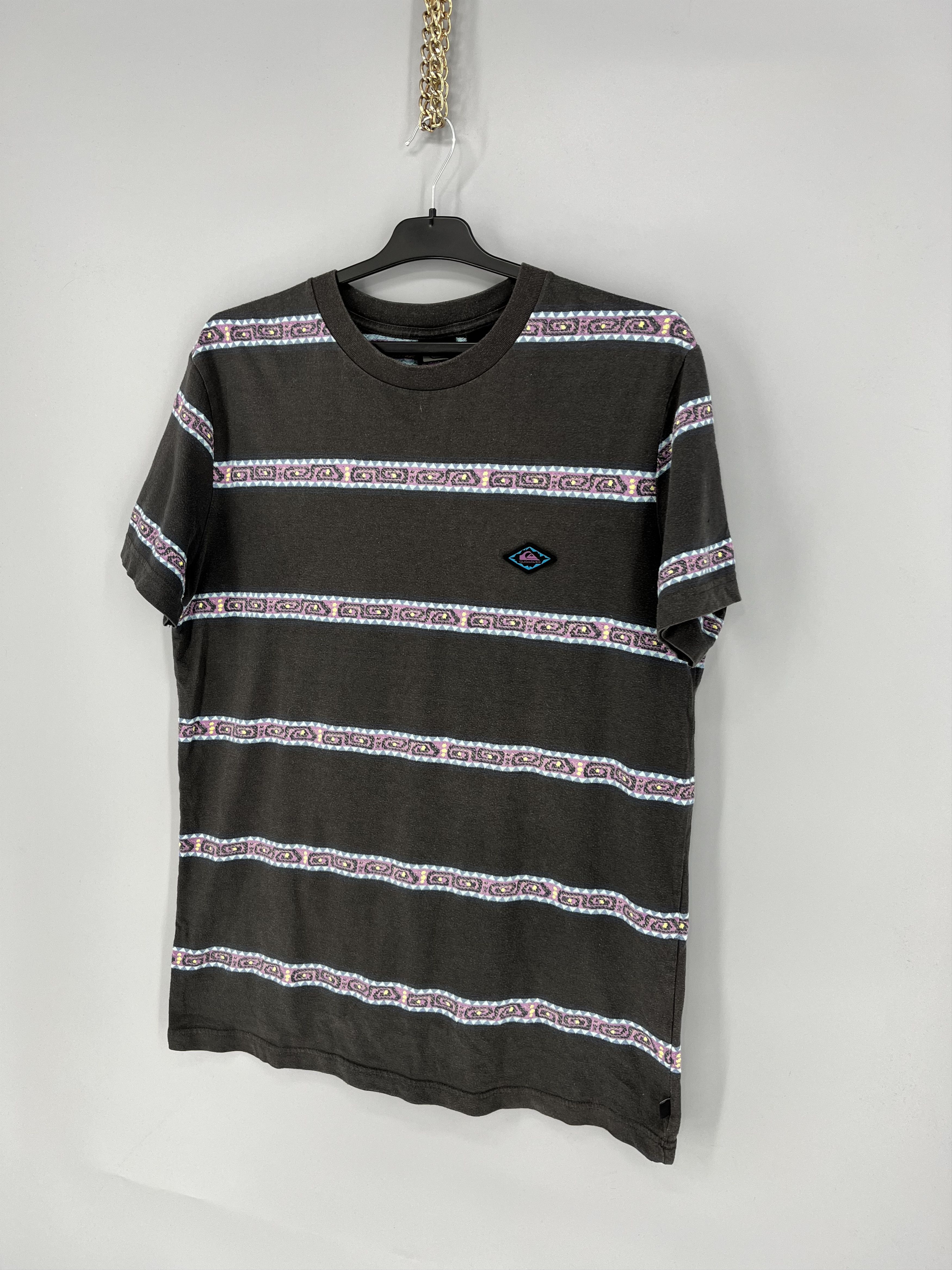 Quiksilver Vintage Quiksilver monogram T-Shirt Size M White Surf Skate Size US M / EU 48-50 / 2 - 3 Thumbnail