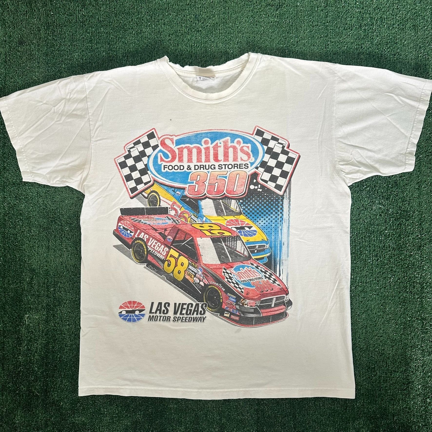 NASCAR Vintage Y2K NASCAR Truck Racing T-Shirt Smith's 350 Las Vega Size US L / EU 52-54 / 3 - 1 Thumbnail