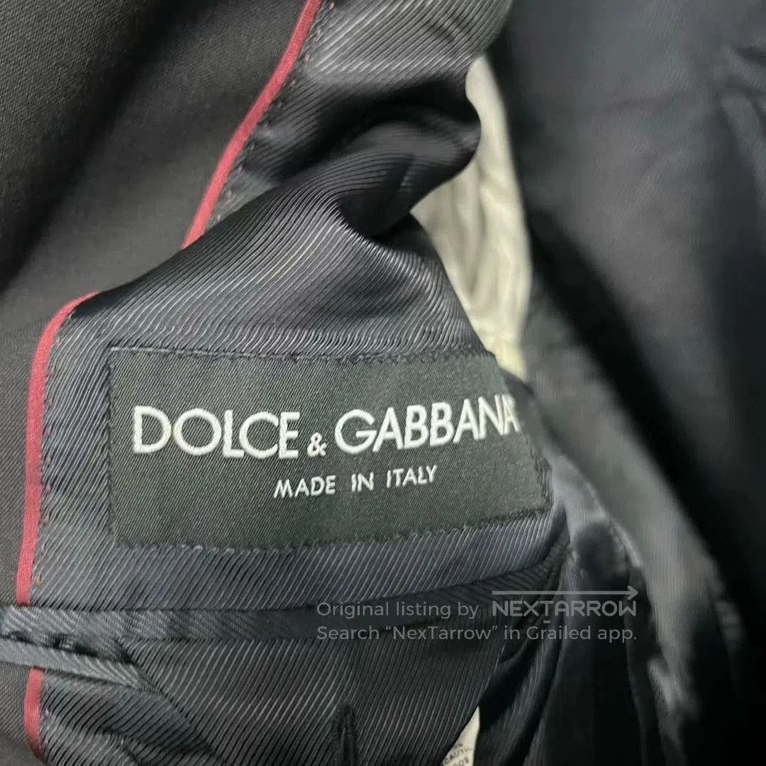 Dolce & Gabbana black tailored suit jacket by dolce&gabbana. Size US L / EU 52-54 / 3 - 3 Thumbnail