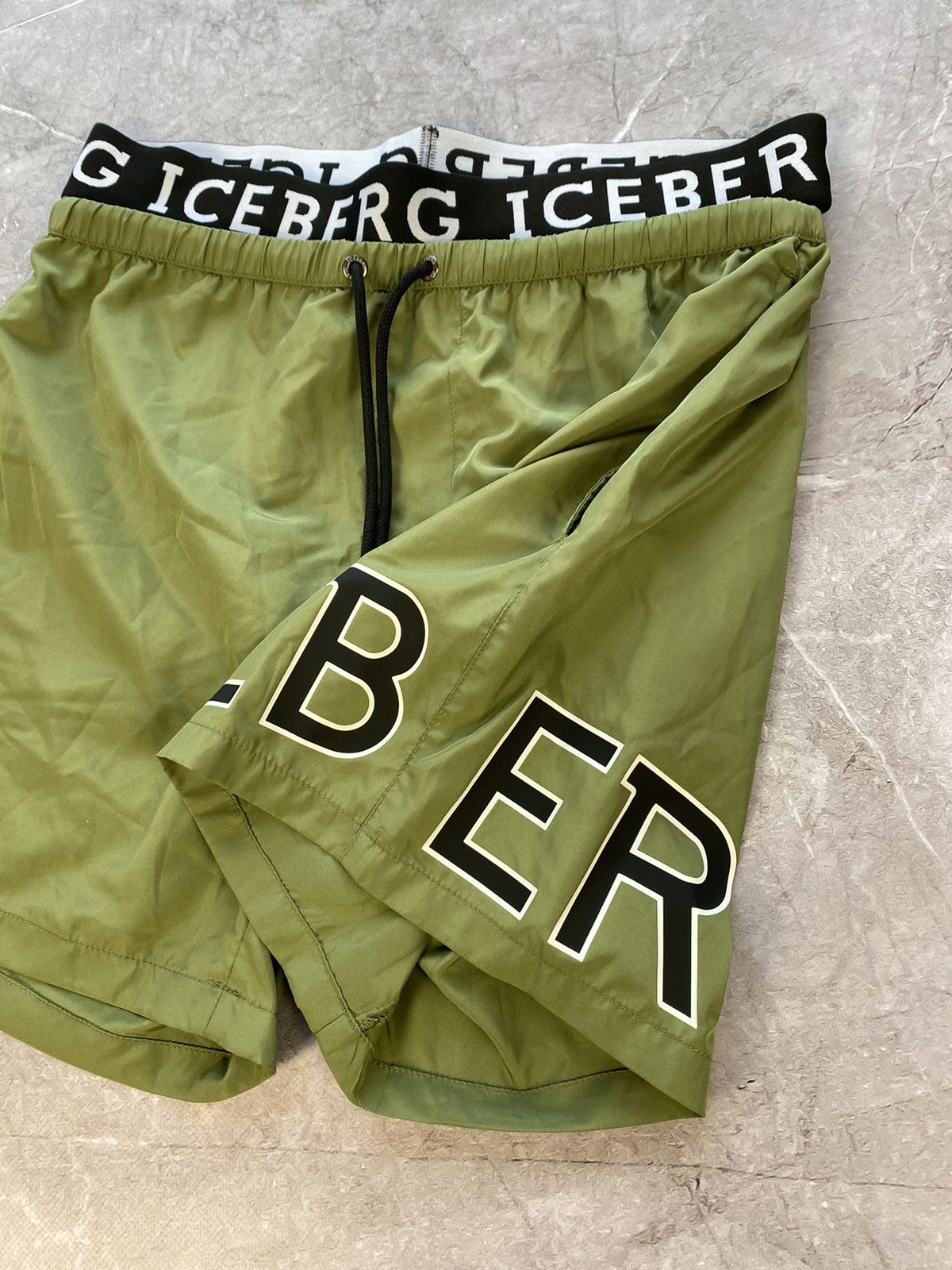 Iceberg × Vintage Rare Iceberg Beach Wear Big Logo Olive Shorts Size US 32 / EU 48 - 4 Thumbnail