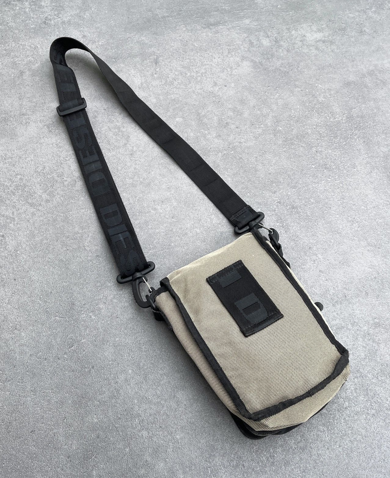 Diesel × Japanese Brand 🔥2000’s DIESEL Big Logo Crossbody Bag Size ONE SIZE - 6 Thumbnail