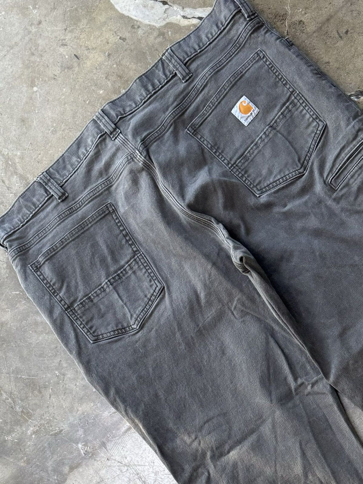 Carhartt Vintage Carhartt Pants Brown Sz. 42x30 Size US 42 / EU 58 - 1 Thumbnail
