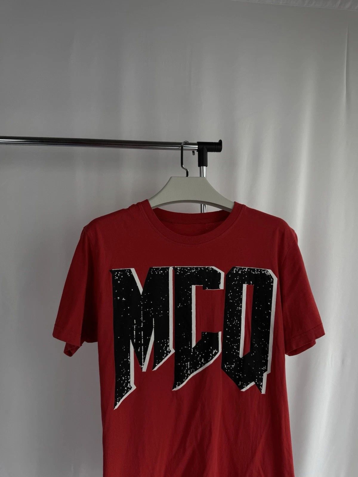 Alexander McQueen Authentic MCQ Alexander McQueen Red Graphic T-Shirt Stre Size US L / EU 52-54 / 3 - 2 Thumbnail