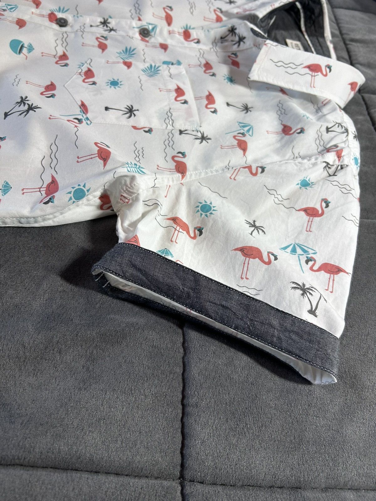 Retrofit × Tillys White short sleeve flamingo print shirt Size US M / EU 48-50 / 2 - 4 Thumbnail
