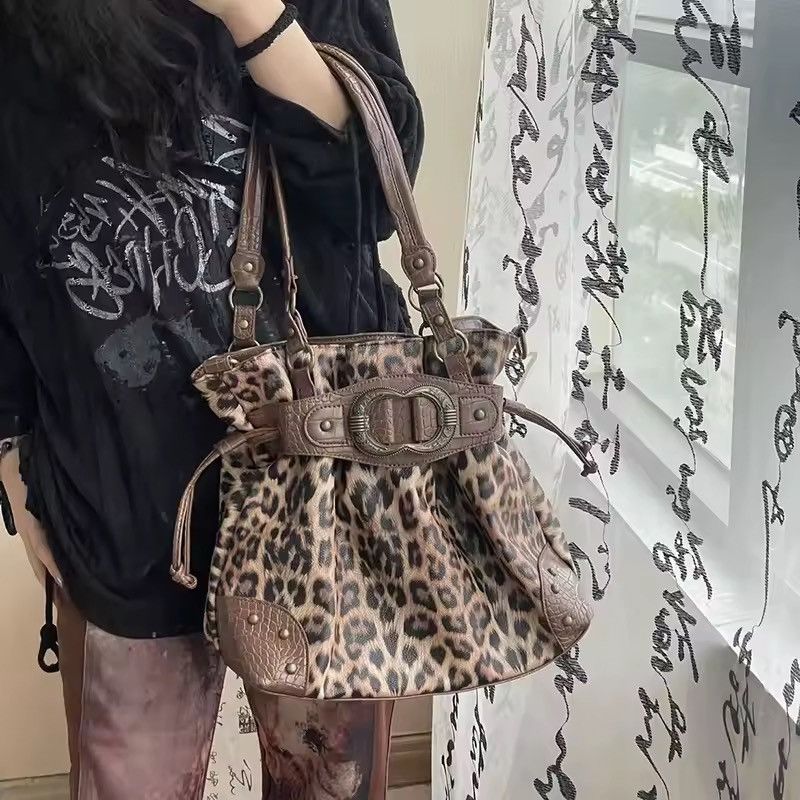 Vintage Leopard Y2K Vintage Style Shoulder Crossbody Bag Size ONE SIZE - 1 Thumbnail