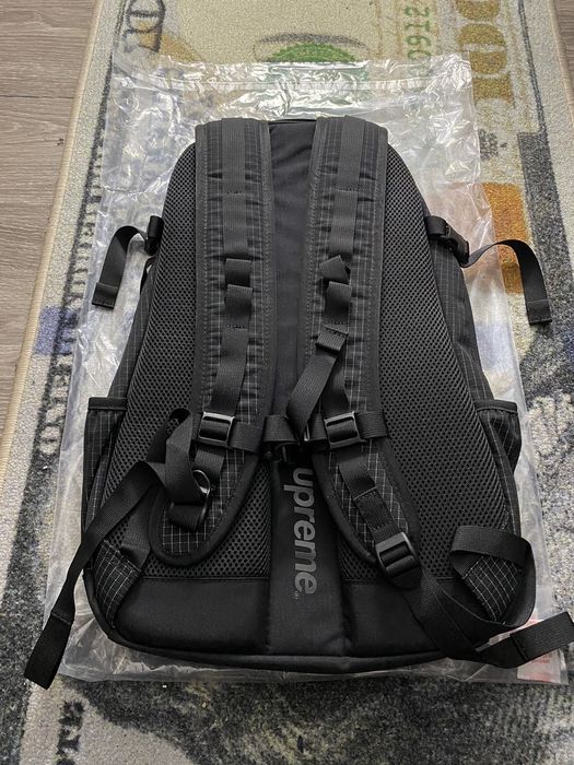 Supreme best sale 20fw backpack