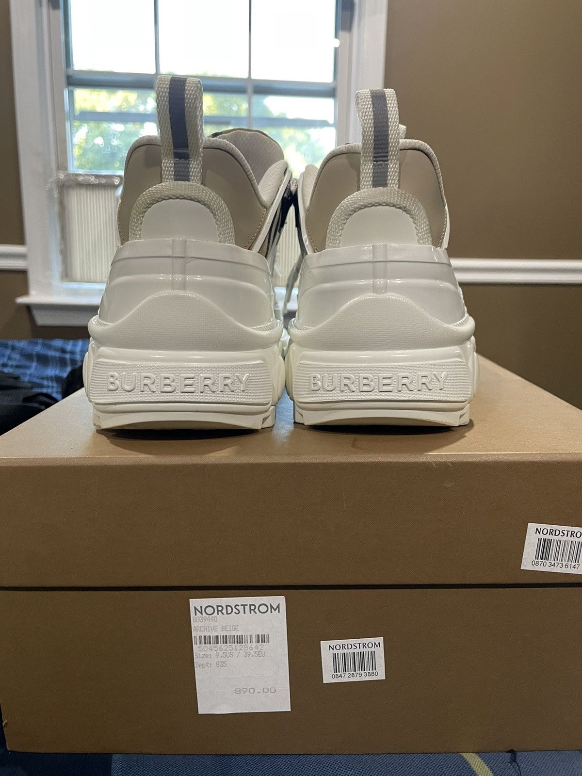 Burberry Burberrys Size US 9.5 / IT 39.5 - 5 Thumbnail