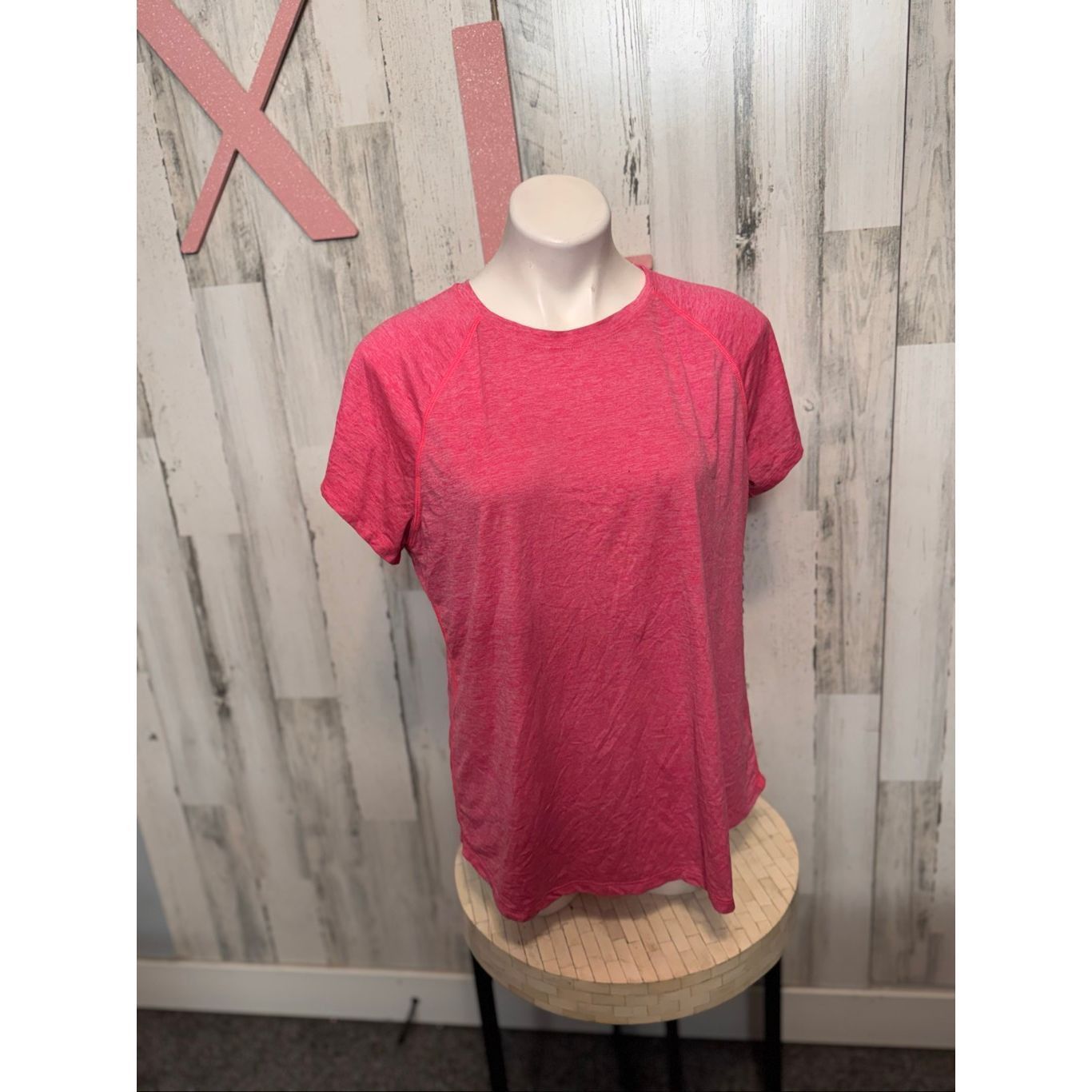 Other Women’s Pink Short Sleeve Athletic Tee Shirt XL Lightweight Size XL / US 12-14 / IT 48-50 - 2 Thumbnail
